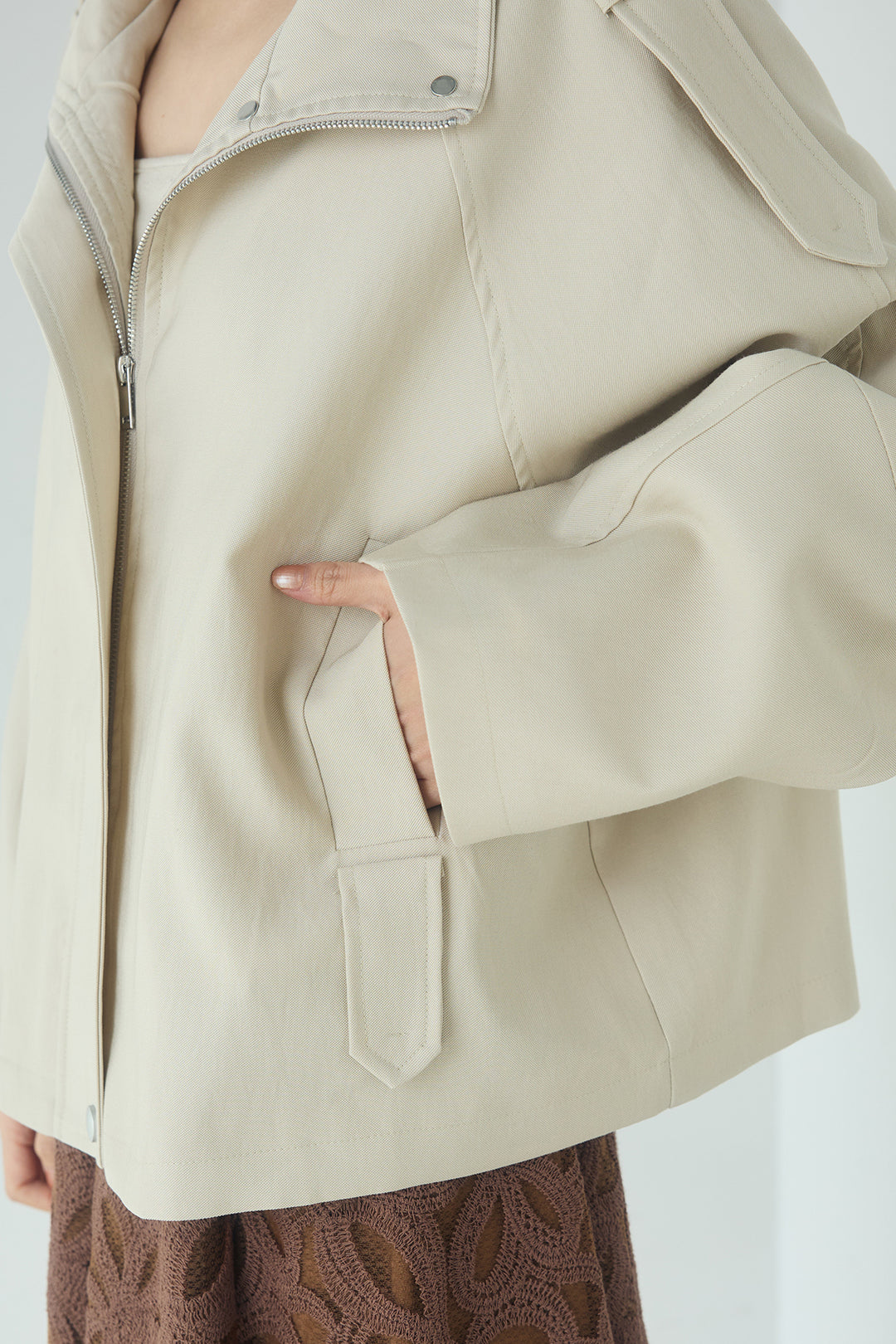 ベルト付きスタンドネックアウター