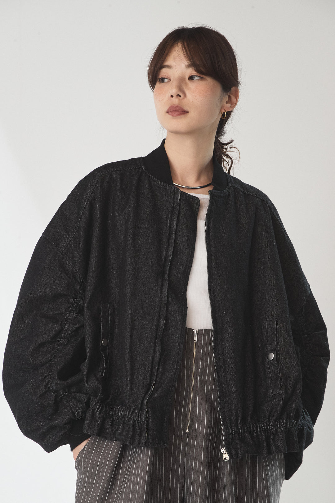 [SET]袖シャーリング裾フリルデニムブルゾン+レースサロペット(2set)