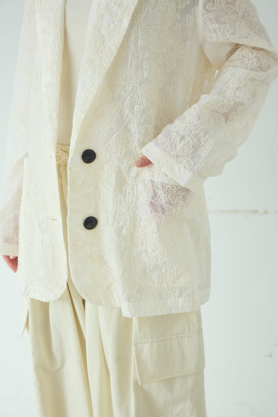 [SET]刺繍シアーテーラードジャケット+撥水フリルビスチェ+撥水ジョガーパンツ(3set)