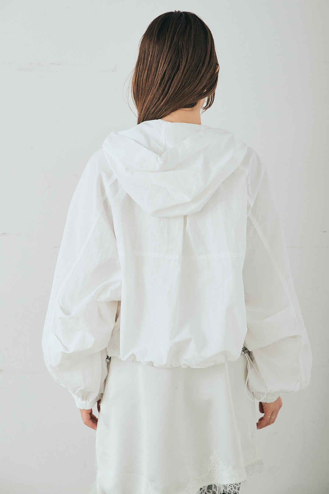 [SET]ナイロンボリュームWジップパーカーブルゾン+サテンレースアシメキャミ+細編みベルト付きパンツ+サテンレースアシメキャミ(3set)