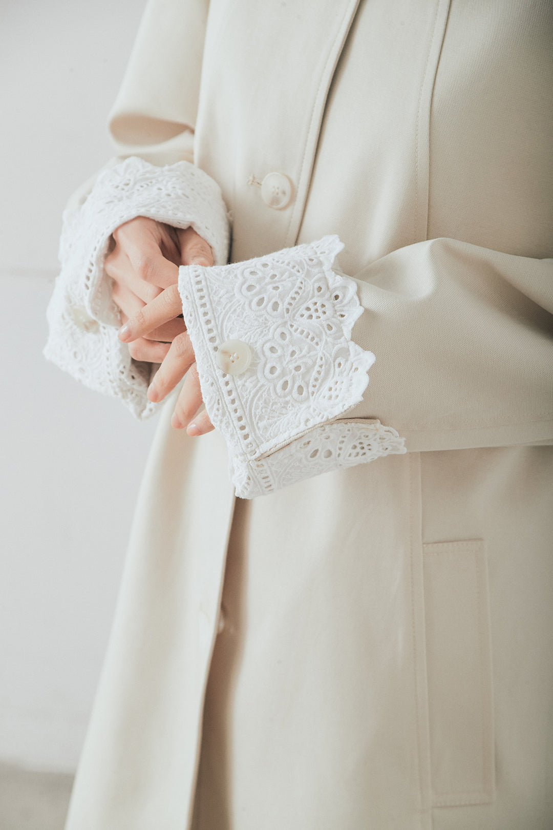 [SET]袖折り返しレースデザインアウター+ニュアンス柄サテンスカート(2set)