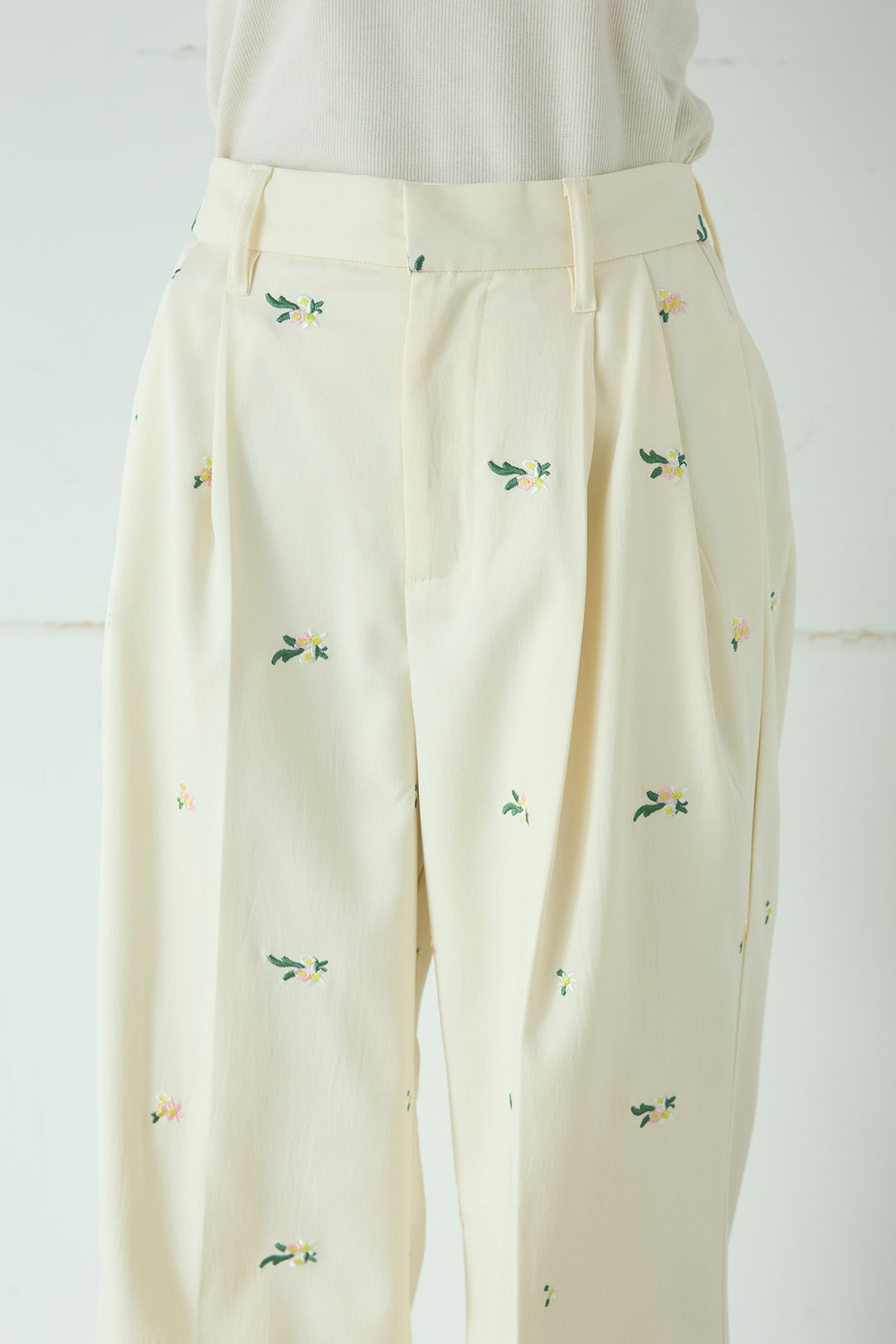 TRツイル花刺繍パンツ