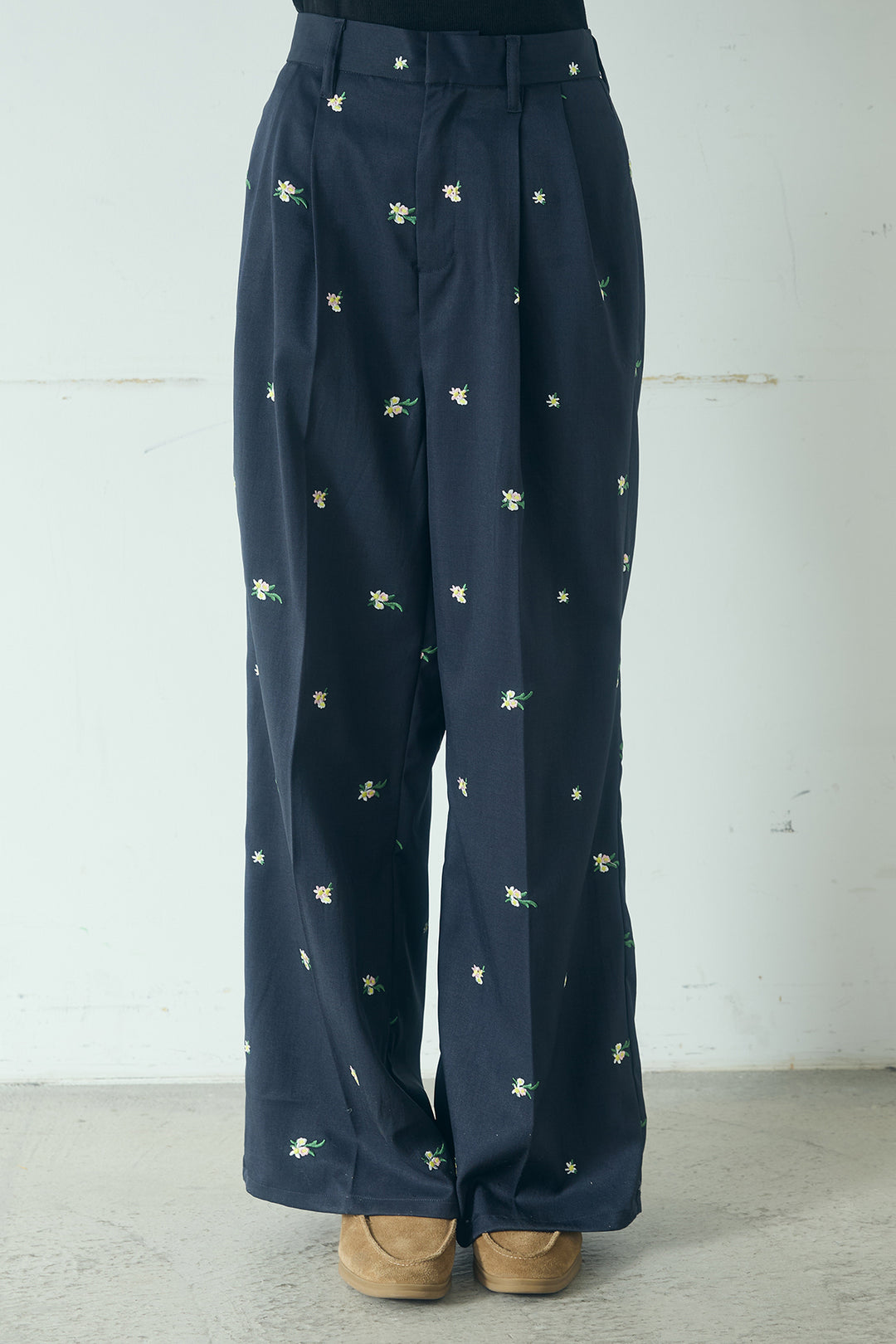 TRツイル花刺繍パンツ