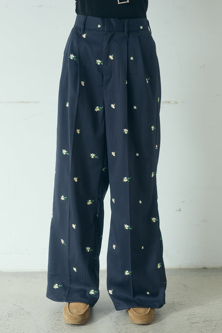 TRツイル花刺繍パンツ