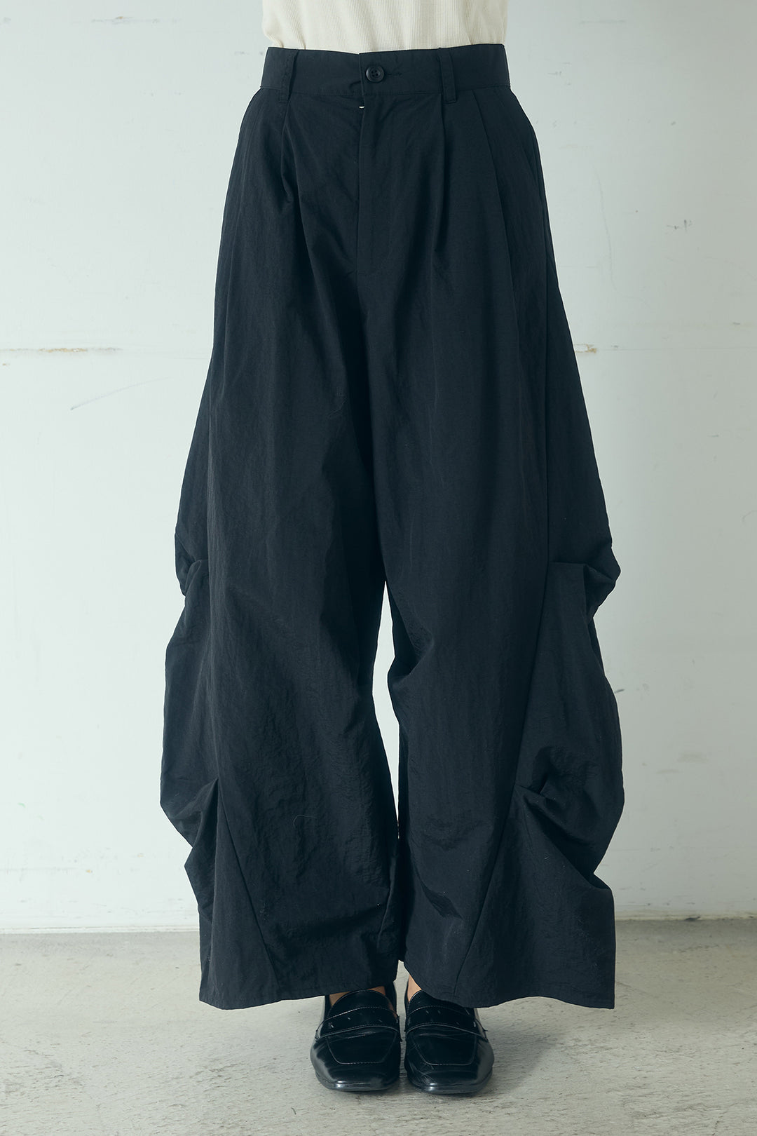 [SET]立体フラワー刺繍レースシャツ+ベルトループデザインハイウエストタックパンツ(2set)