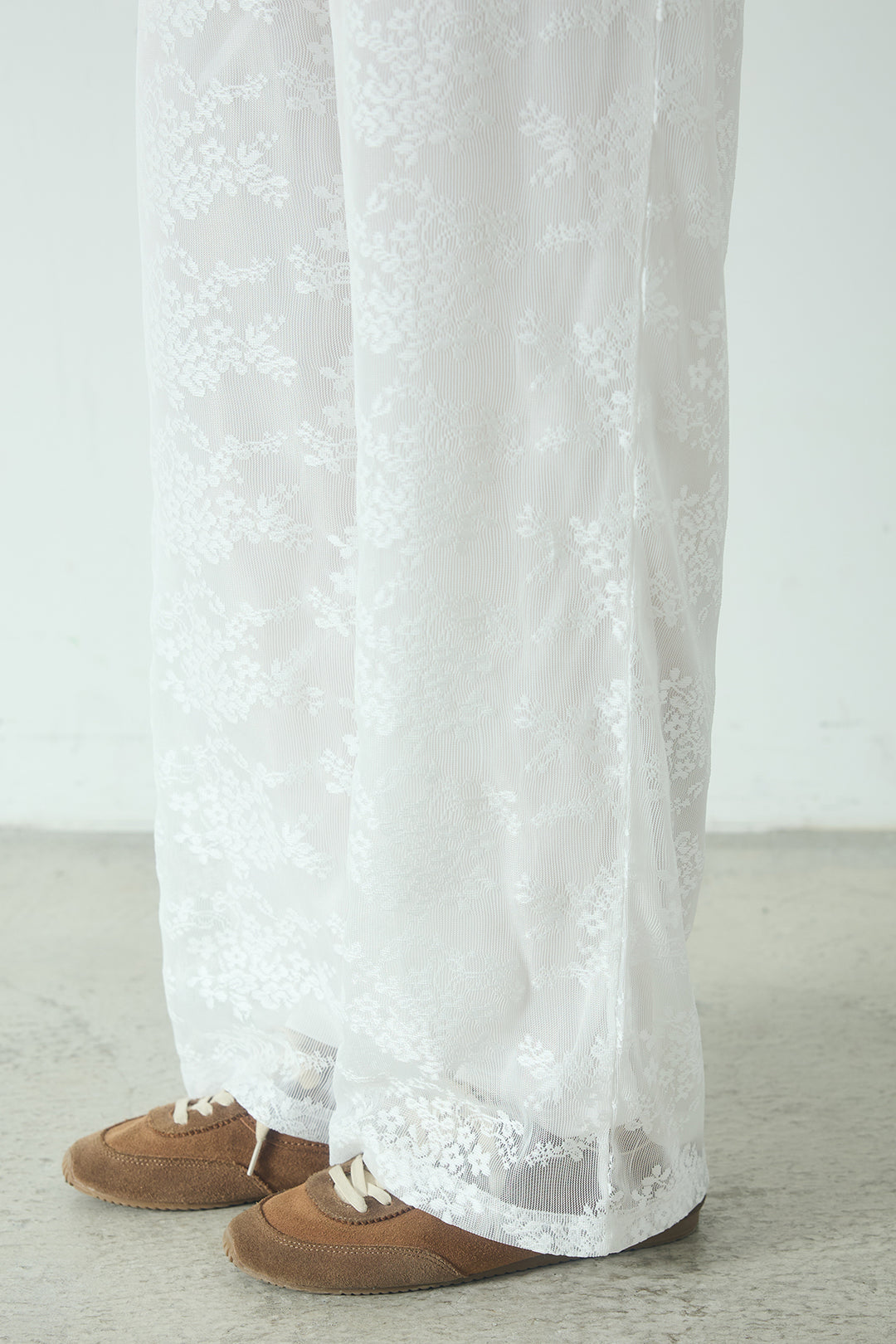 レースシアーパンツ