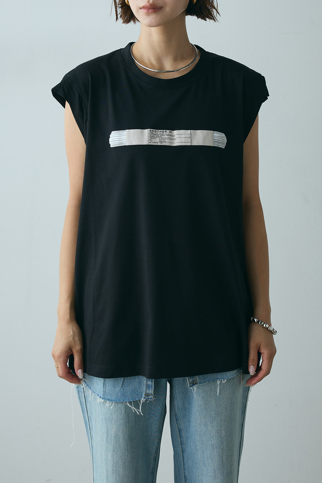 [SET]英字デザインノースリーブTシャツ+レイヤードデニムパンツ(2set)