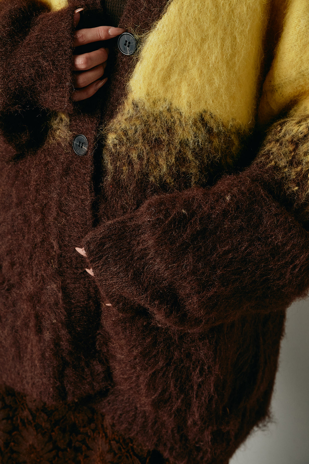 [SET]起毛グラデーションニットカーディガン+花柄刺繍ベロアフレアスカート(2set)