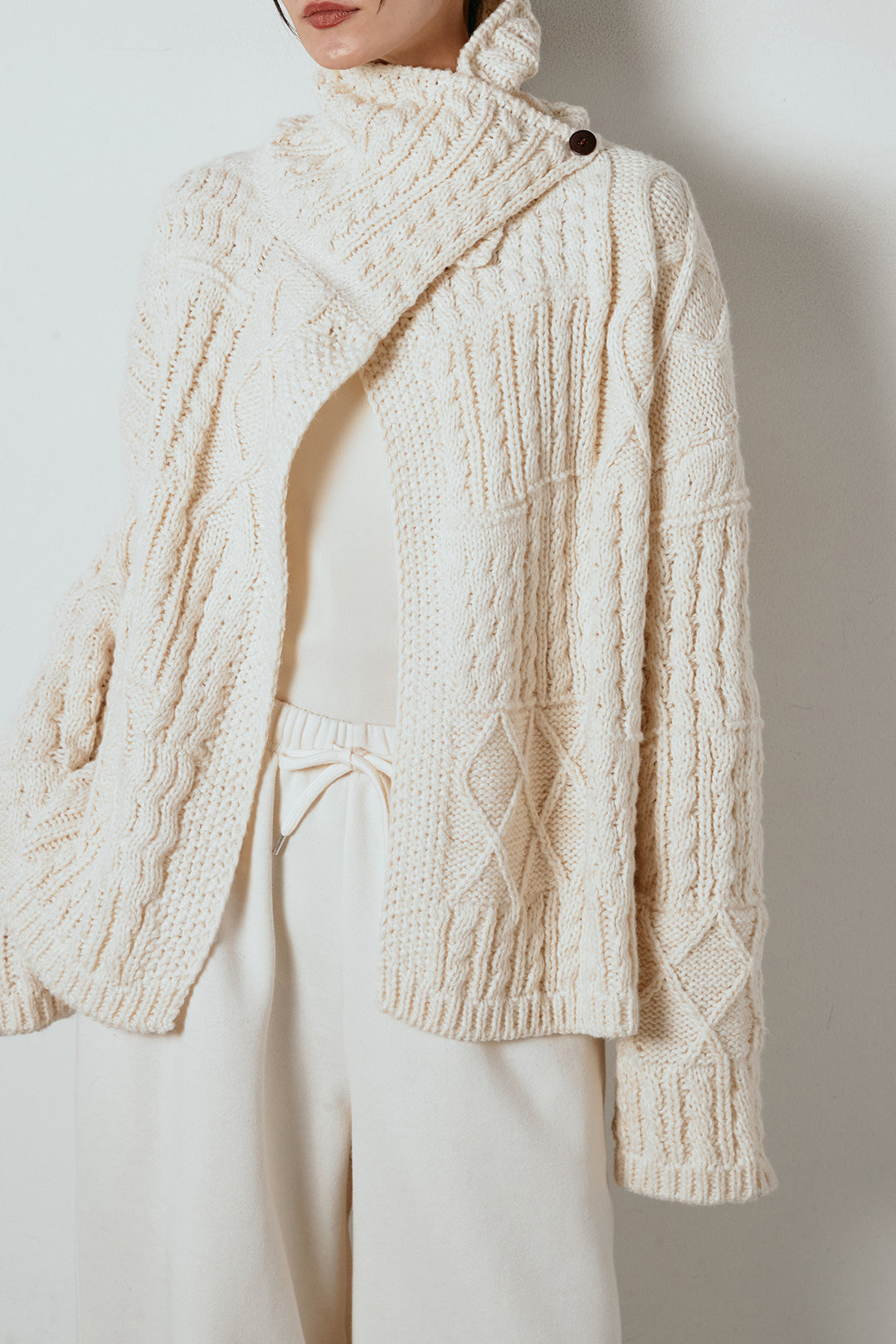 [SET]ビッグカラーケーブル編みニットトップス+2WAY袖コード刺繍クルーネックプルオーバー(2set)