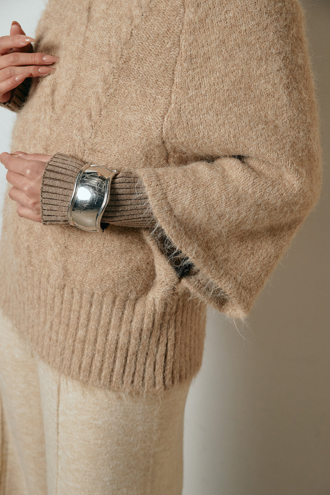 [SET]起毛ミディアムスリーブニットトップス+リブニットシームレスタートルプルオーバー+センターラインニットパンツ(3set)