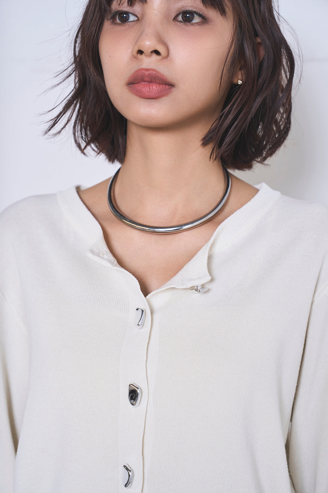 [SET]リサイクルポリニュアンス釦カーデ+ベルトループデザインハイウエストタックパンツ(2set)