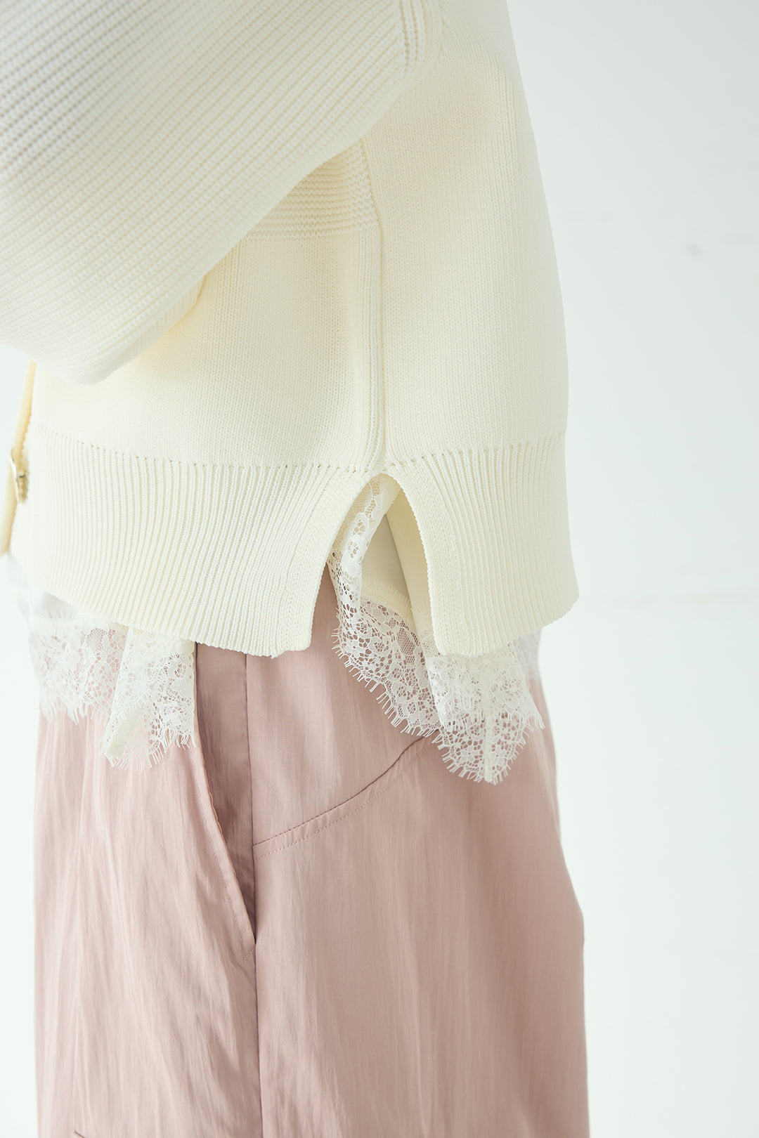 [SET]スポンディッシュBIGボタンクルーネックカーディガン+撥水ジョガーパンツ(2set)