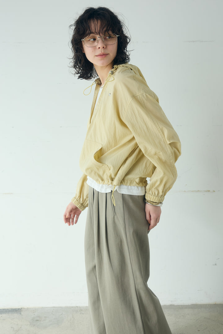 レイヤードデザインフーディートップス