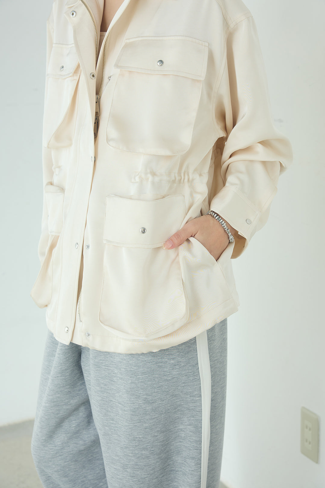 [SET]サテンライトブルゾン+ラップ巻きピンストライプワイドスカート(2set)