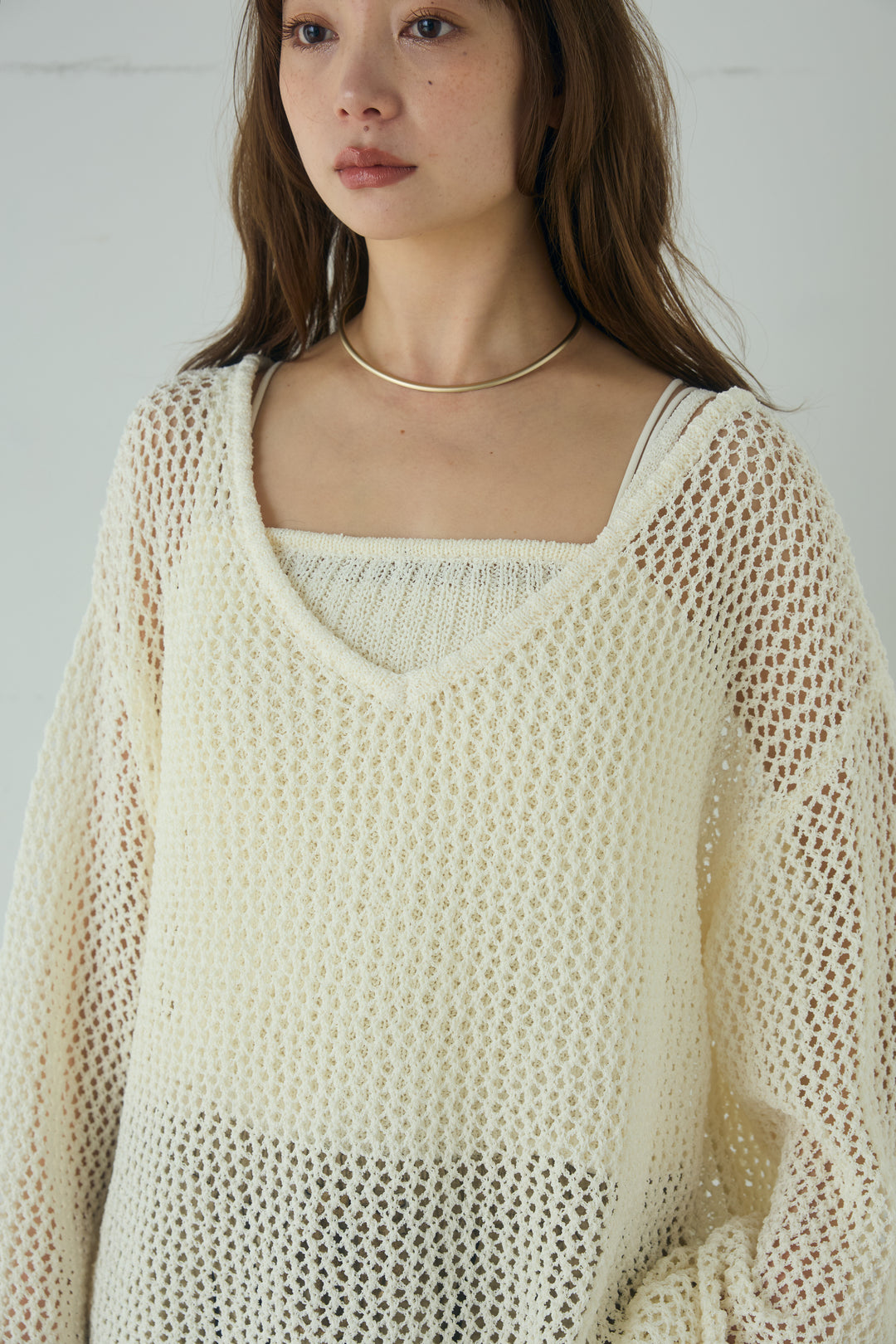 [SET]メッシュ編みビスチェセットVネックプルオーバー+カラーデニムタックカーブパンツ(2set)