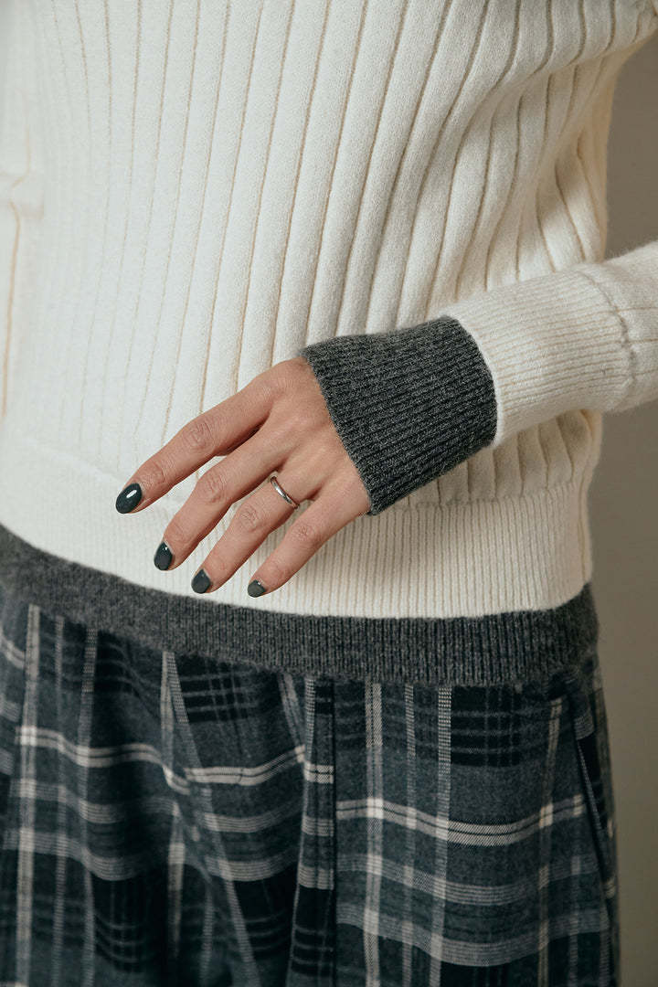 [SET]レイヤード風リブニットトップス+太ベルト付きヘリンボーンプリーツスカート(2set)