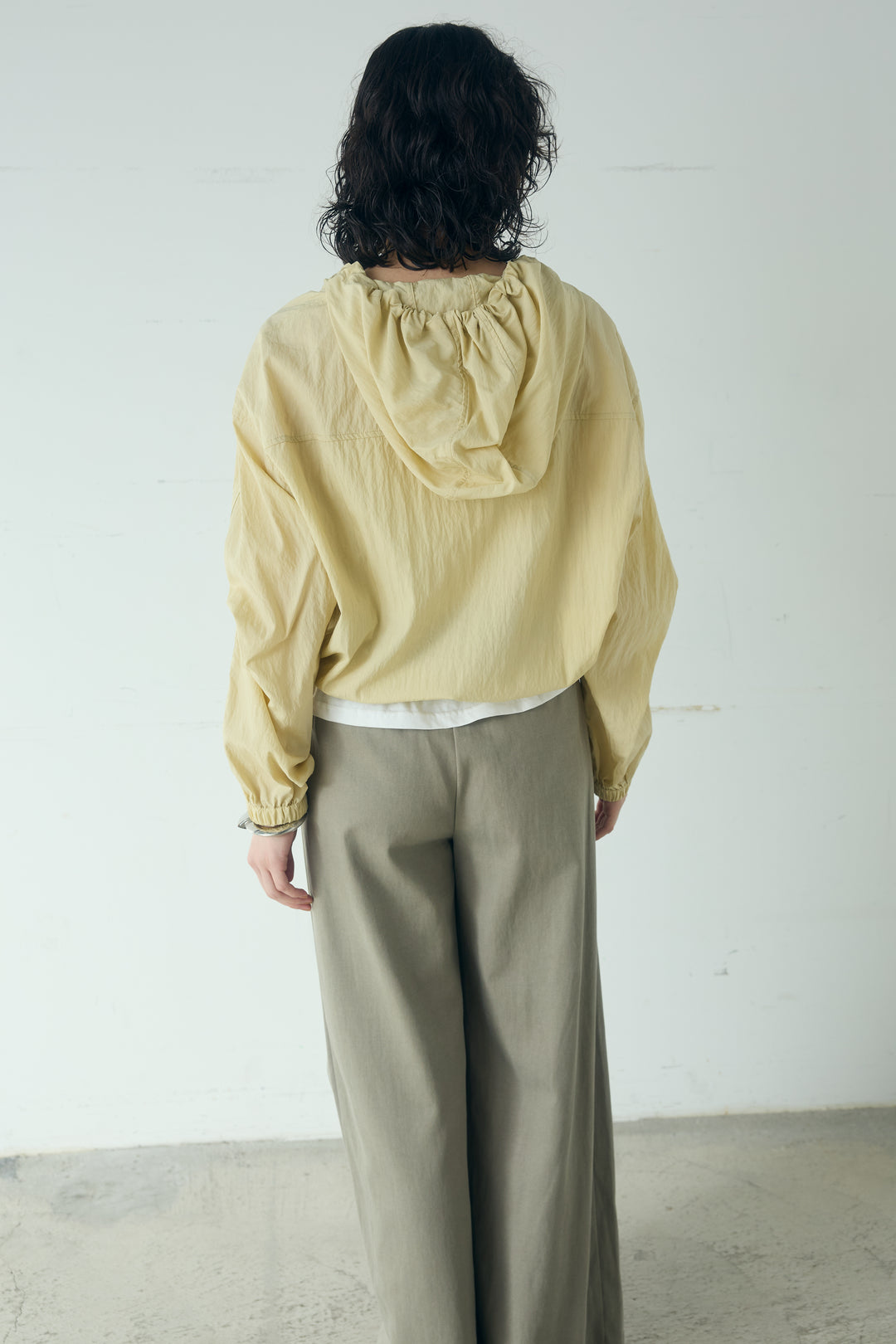 レイヤードデザインフーディートップス