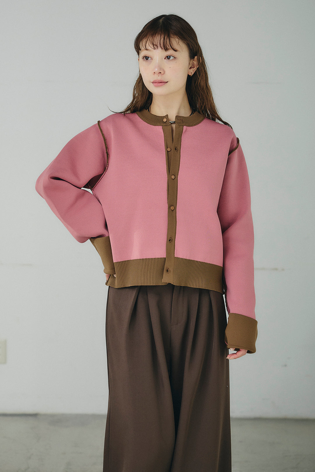 [SET]リバーシブル配色ニットカーディガン+ベルト付きツータックワイドパンツ(2set)