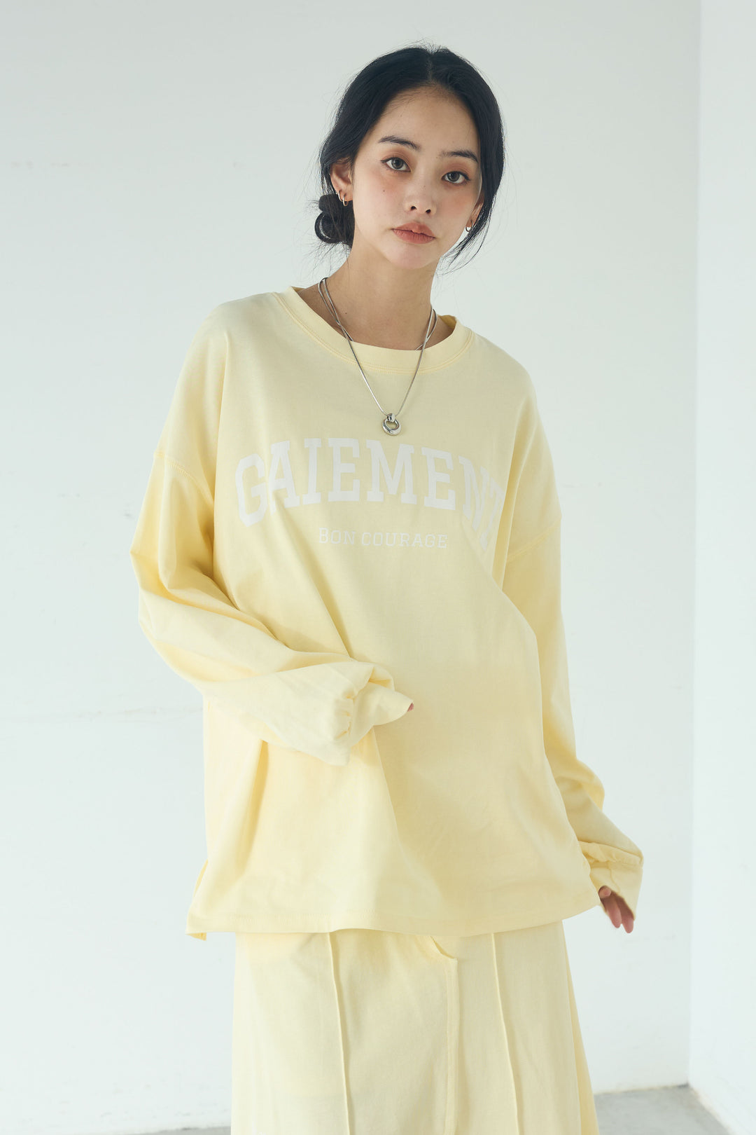 [SET]クリアダンボールプルオーバー+ランダムタックデザインワイドパンツ+フロントロゴビッグプルオーバー(3set)