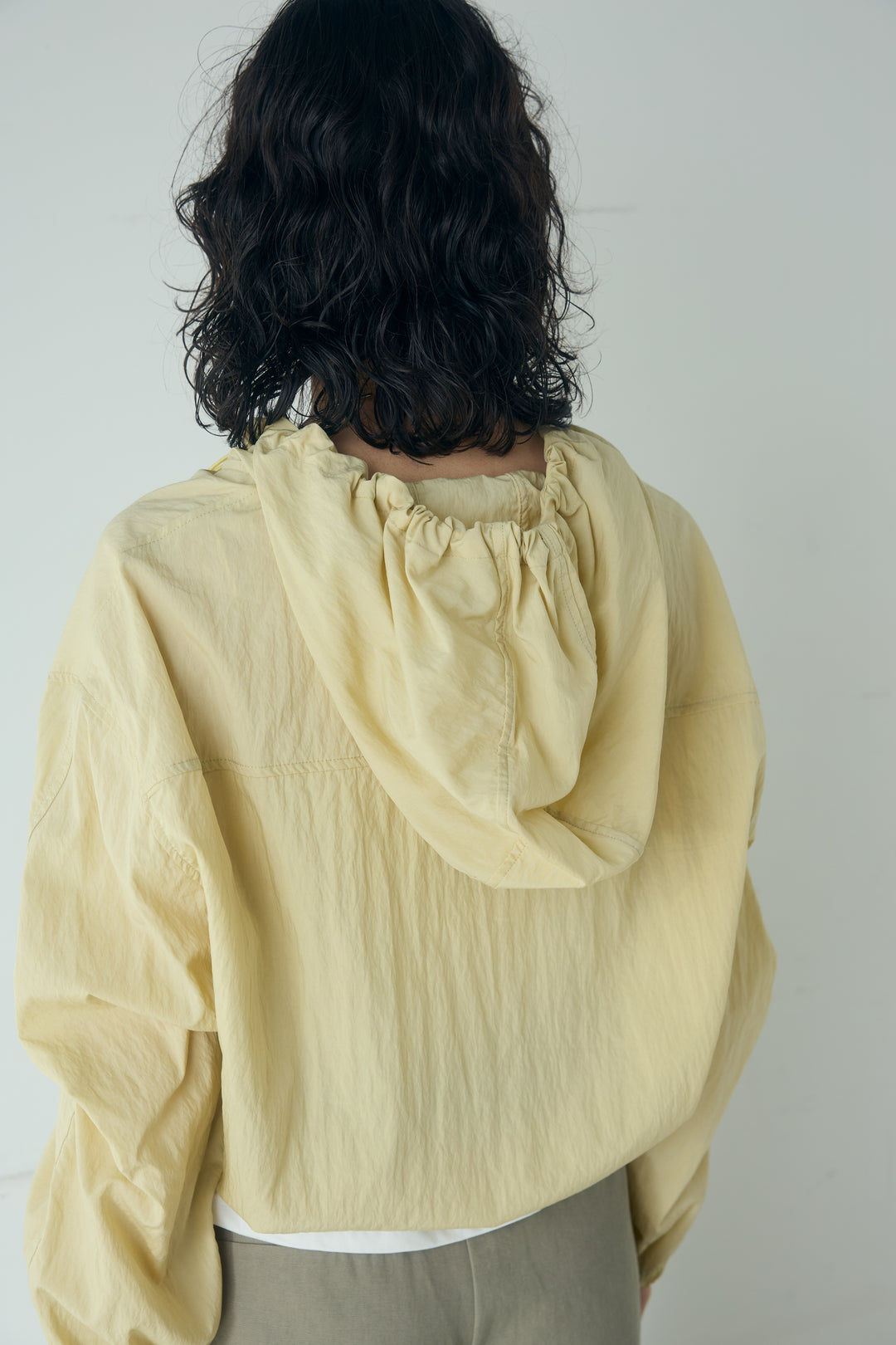 レイヤードデザインフーディートップス