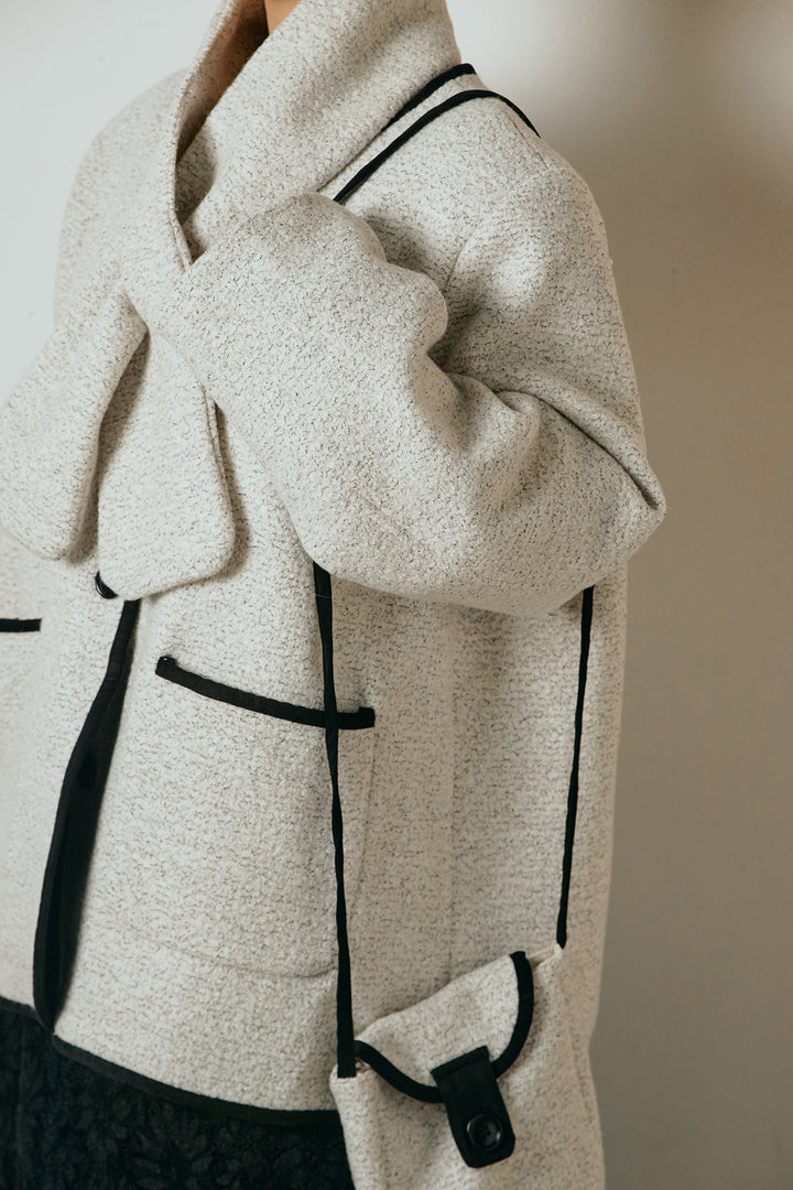 ノーカラーマフラーバッグ付きアウター