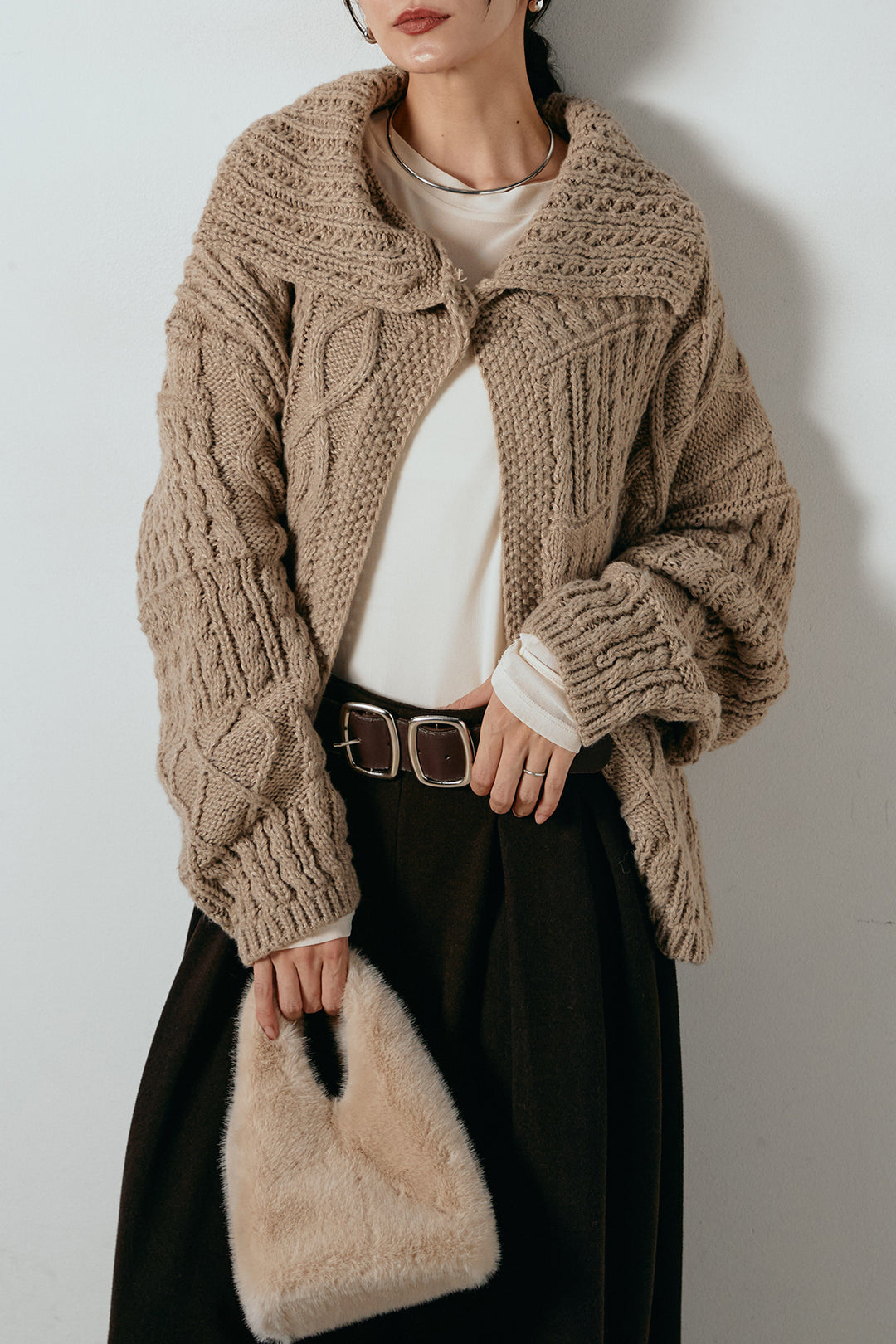 [SET]ビッグカラーケーブル編みニットトップス+フェイクレザー太ベルト付きタックワイドパンツ(2set)