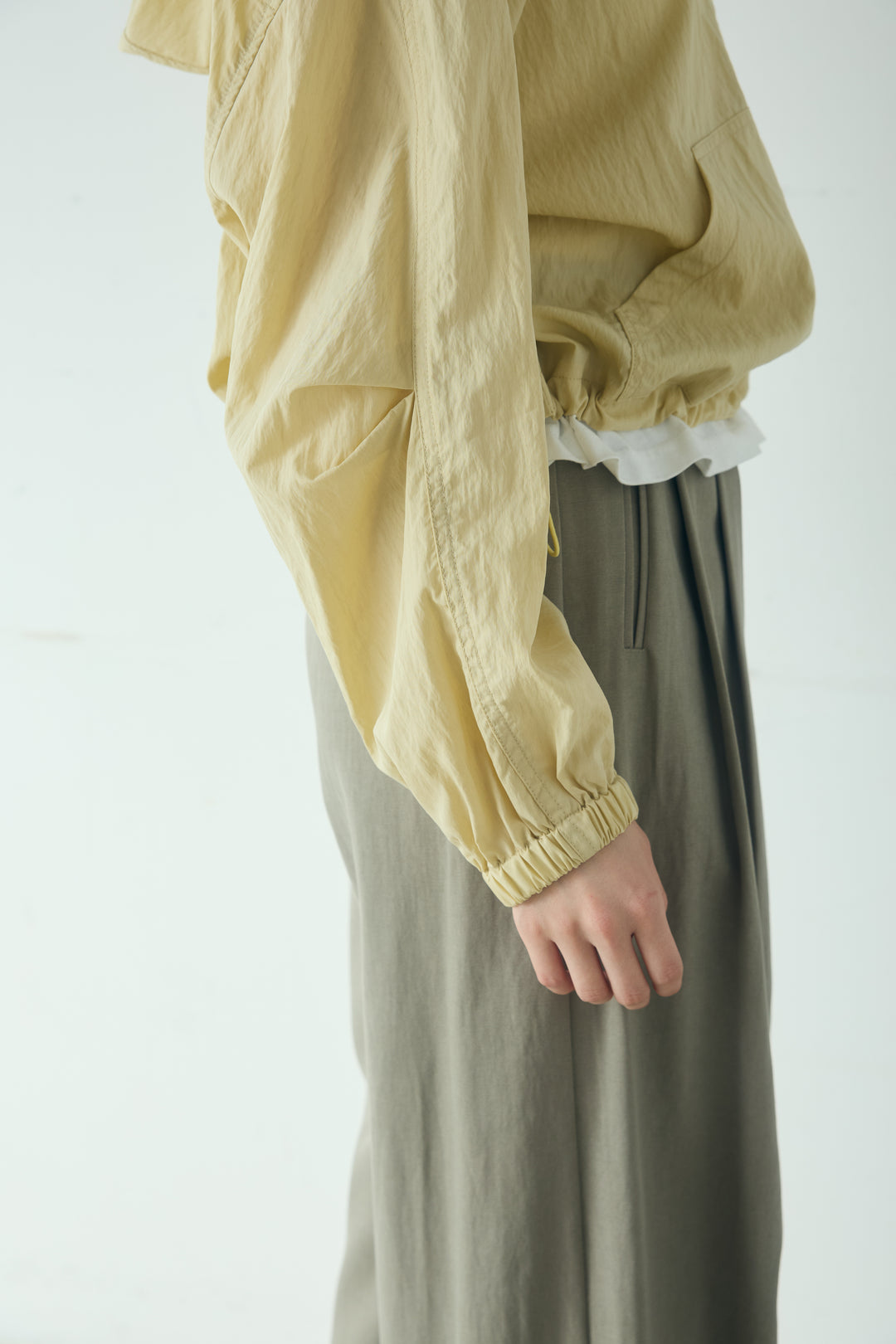 レイヤードデザインフーディートップス