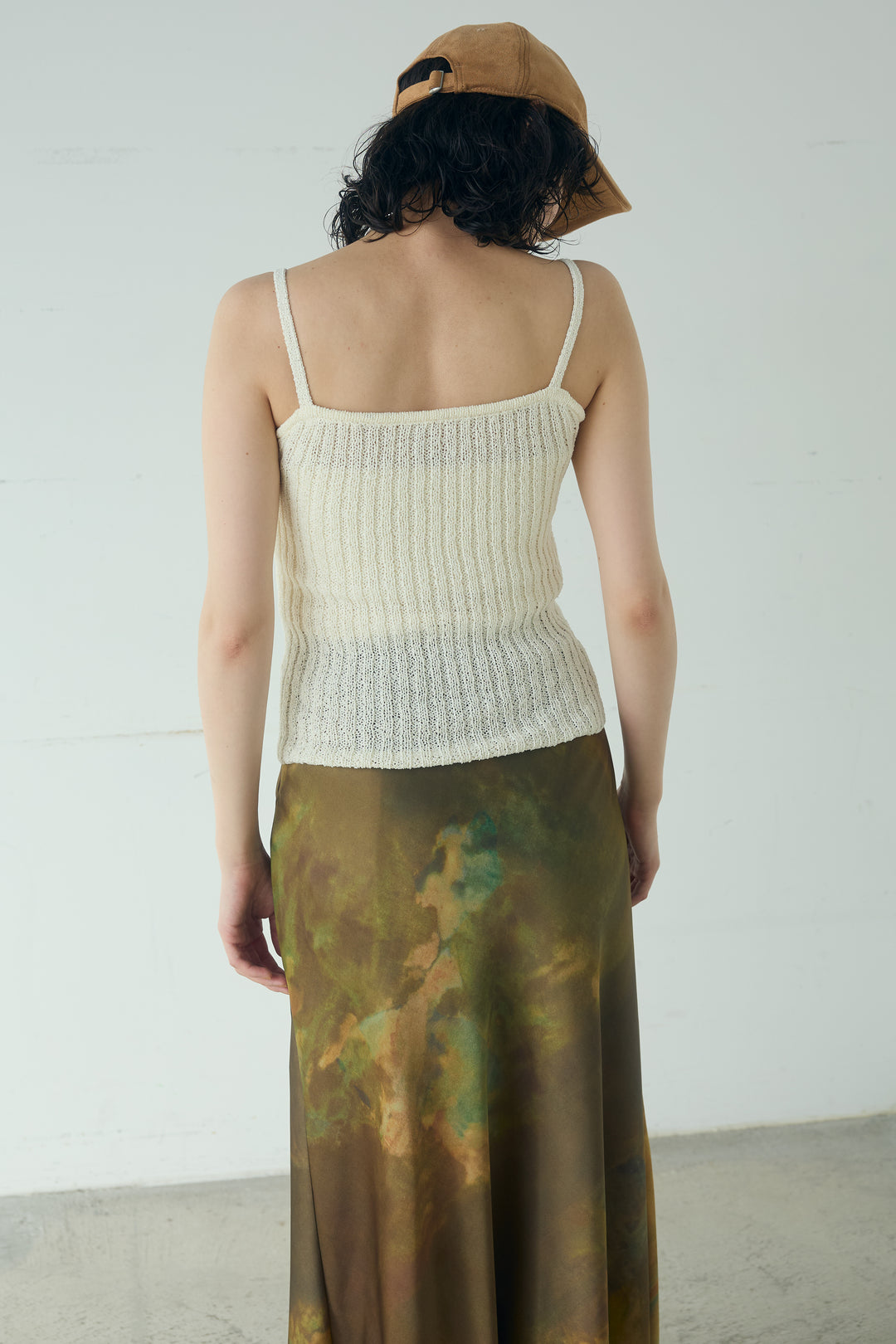 [SET]メッシュ編みビスチェセットVネックプルオーバー+カラーデニムタックカーブパンツ(2set)