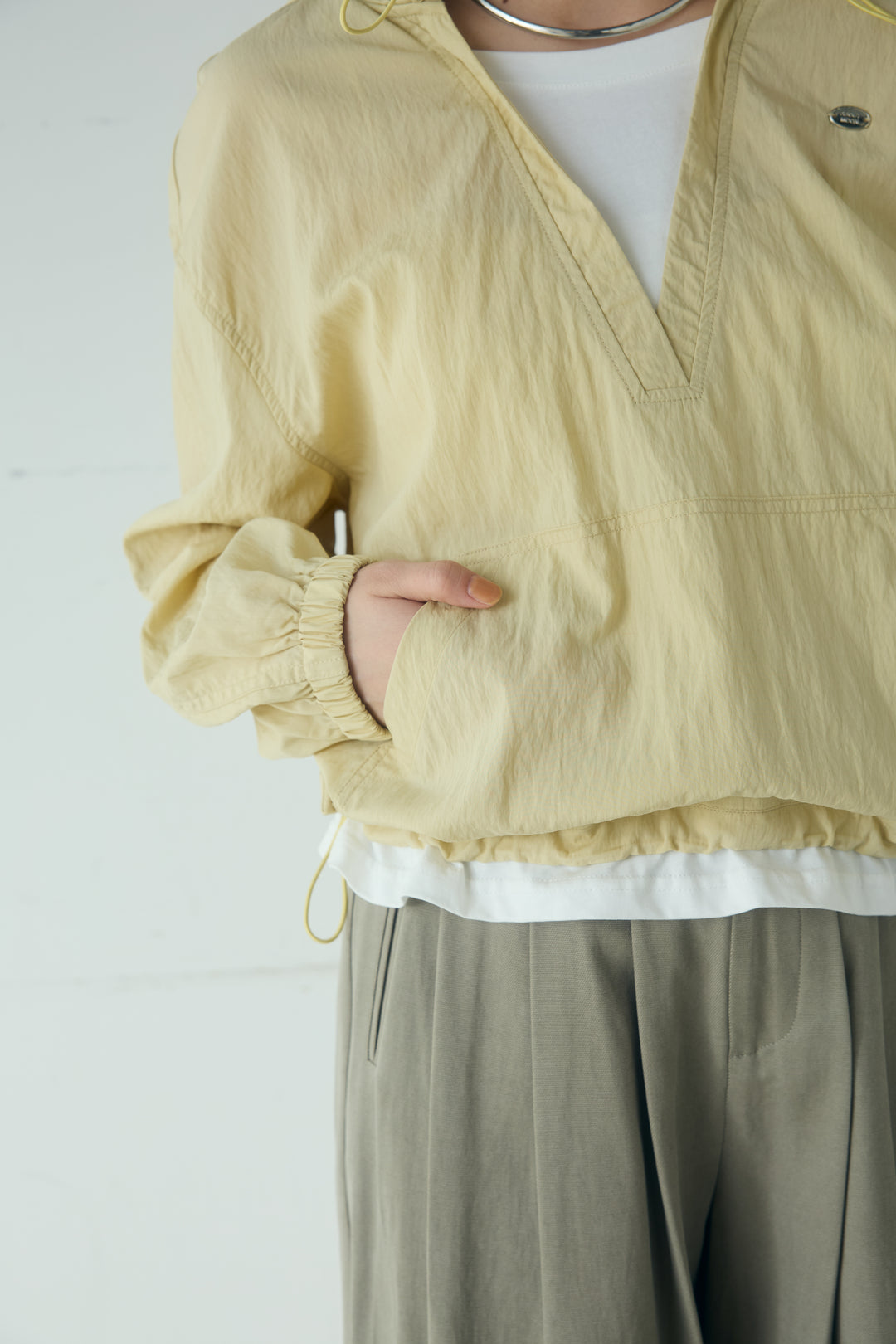 レイヤードデザインフーディートップス