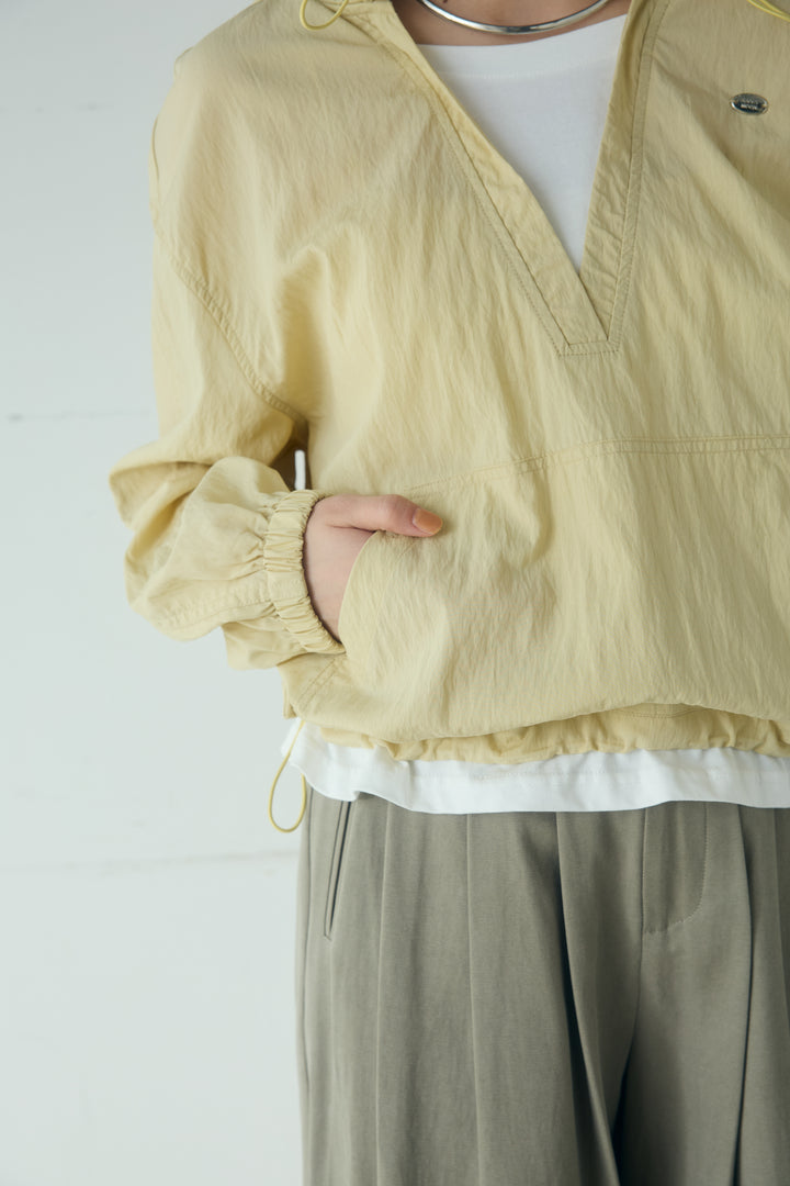 レイヤードデザインフーディートップス