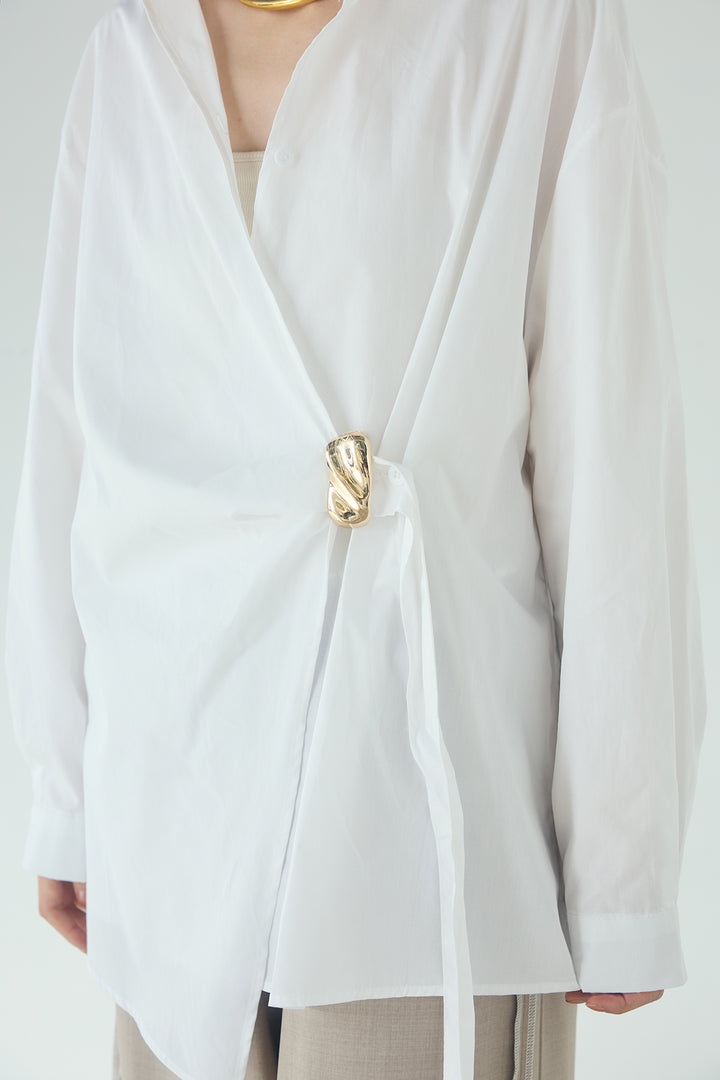 サイド留め具デザインシャツ