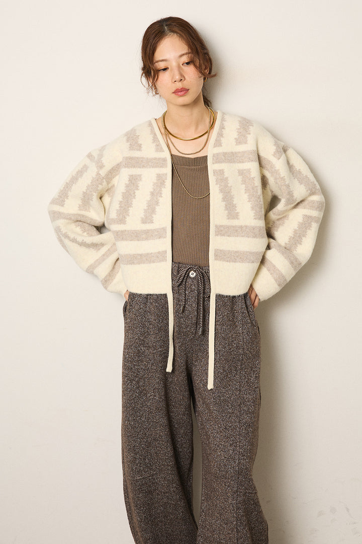 幾何学柄ノーカラーカーディガン
