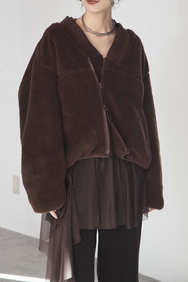 ノーカラーリブボアアウター