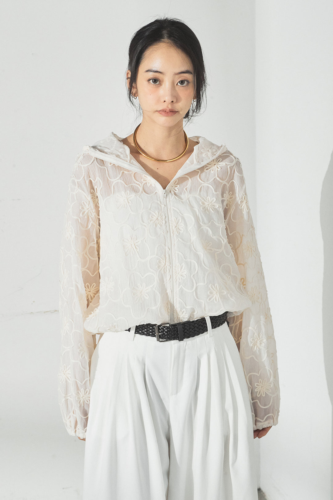 [SET]シアーフラワーフードブルゾン+編みベルト付きウエストタックワイドパンツ(2set)