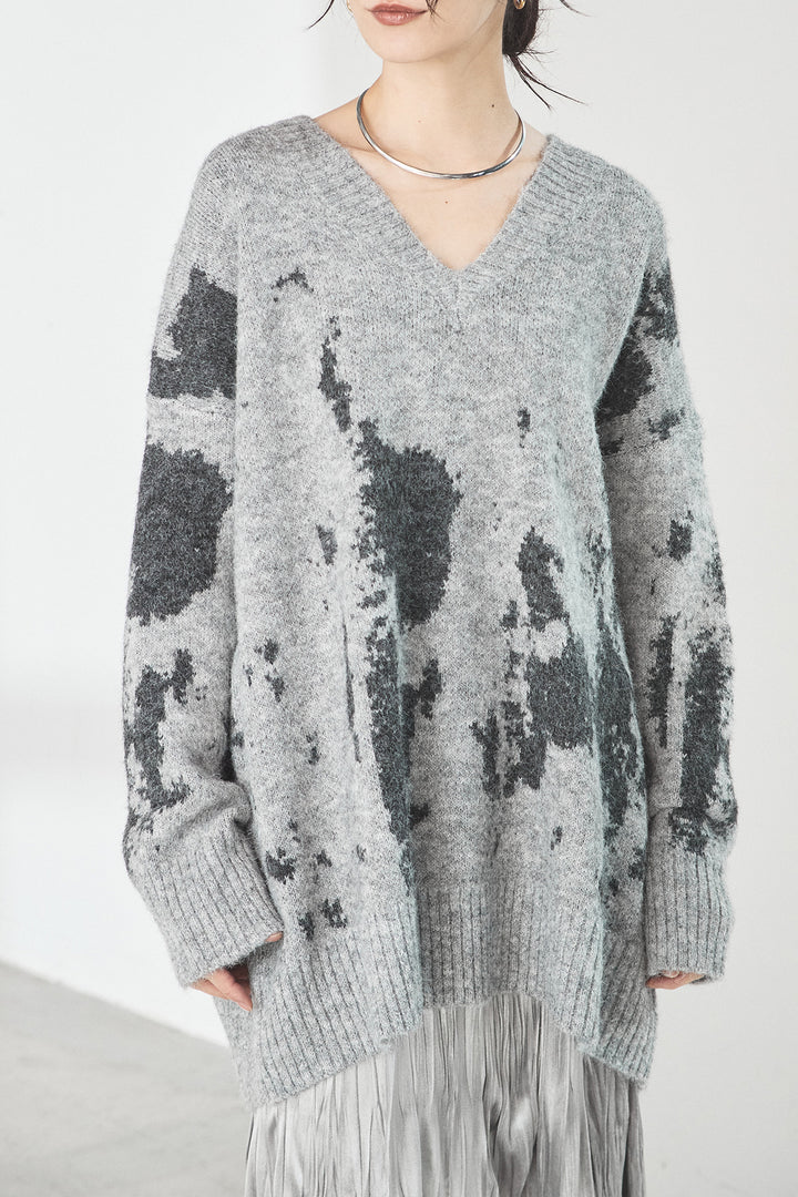 アブストラクト柄ニットプルオーバー