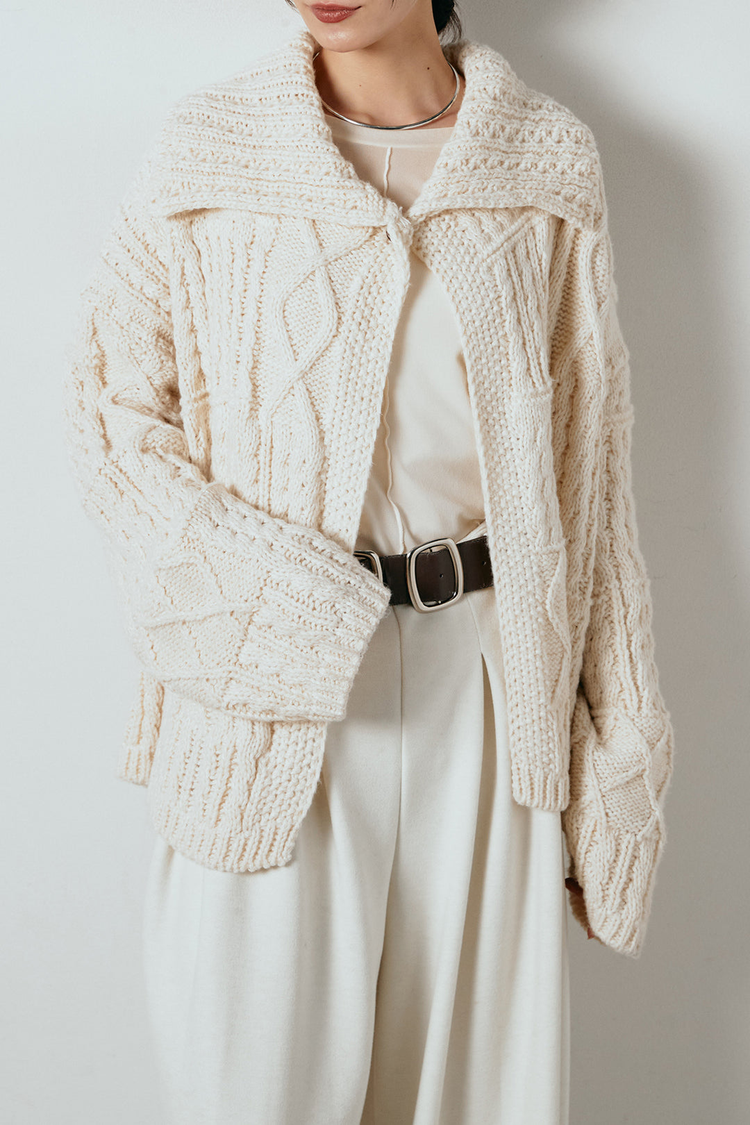 [SET]ビッグカラーケーブル編みニットトップス+2WAY袖コード刺繍クルーネックプルオーバー(2set)