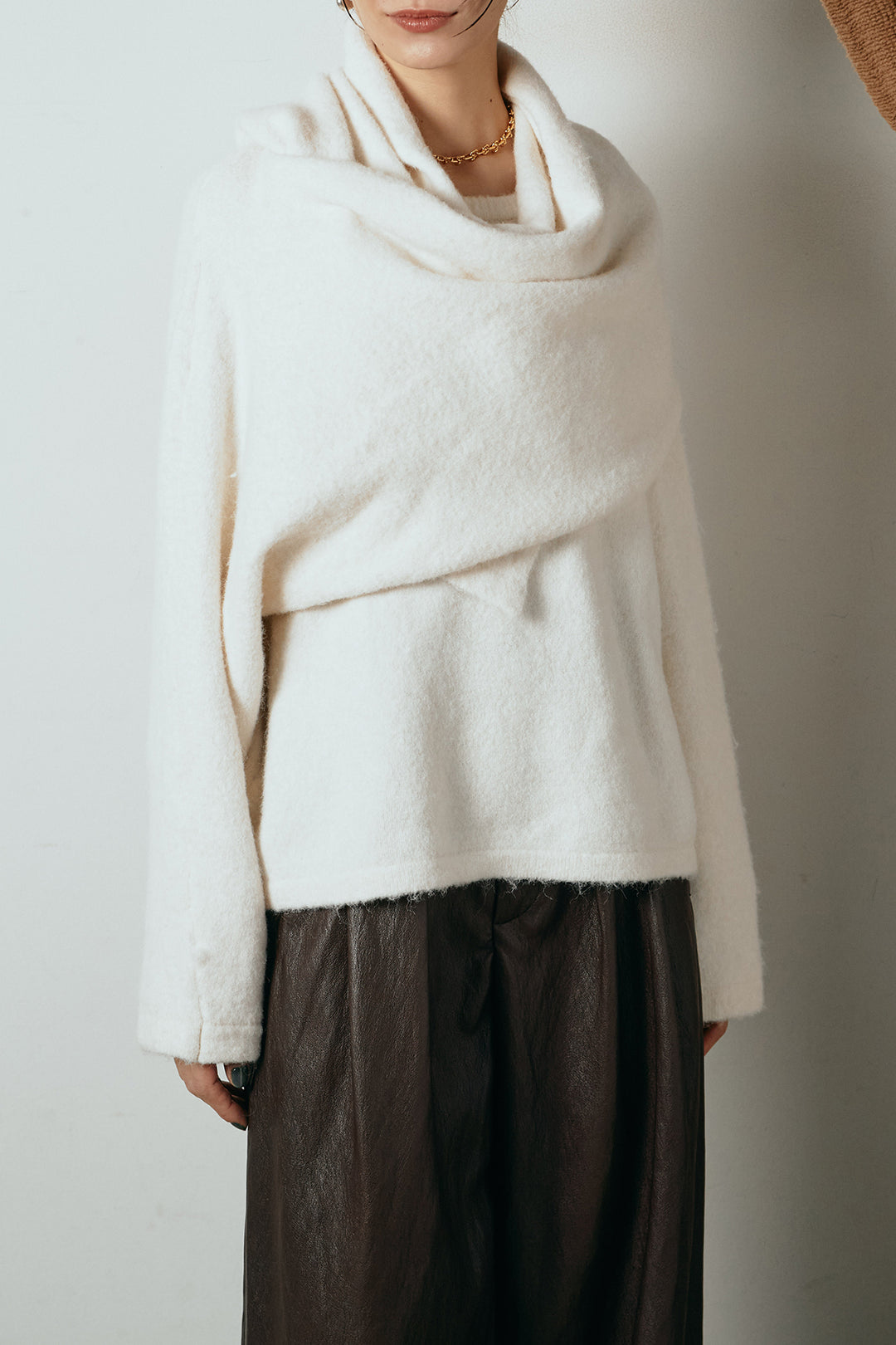 [SET]ネック巻きデザインニットトップス+ベルト付きレザーライクタックパンツ(2set)