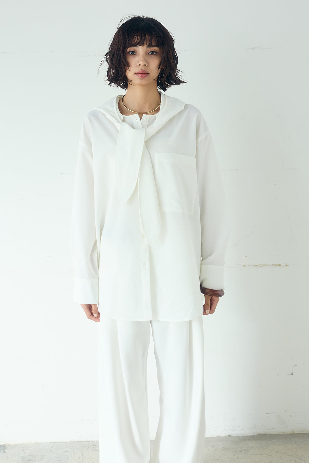 [SET]無地タイ付フーディーBIGシャツ+ランダムタックデザインワイドパンツ(2set)