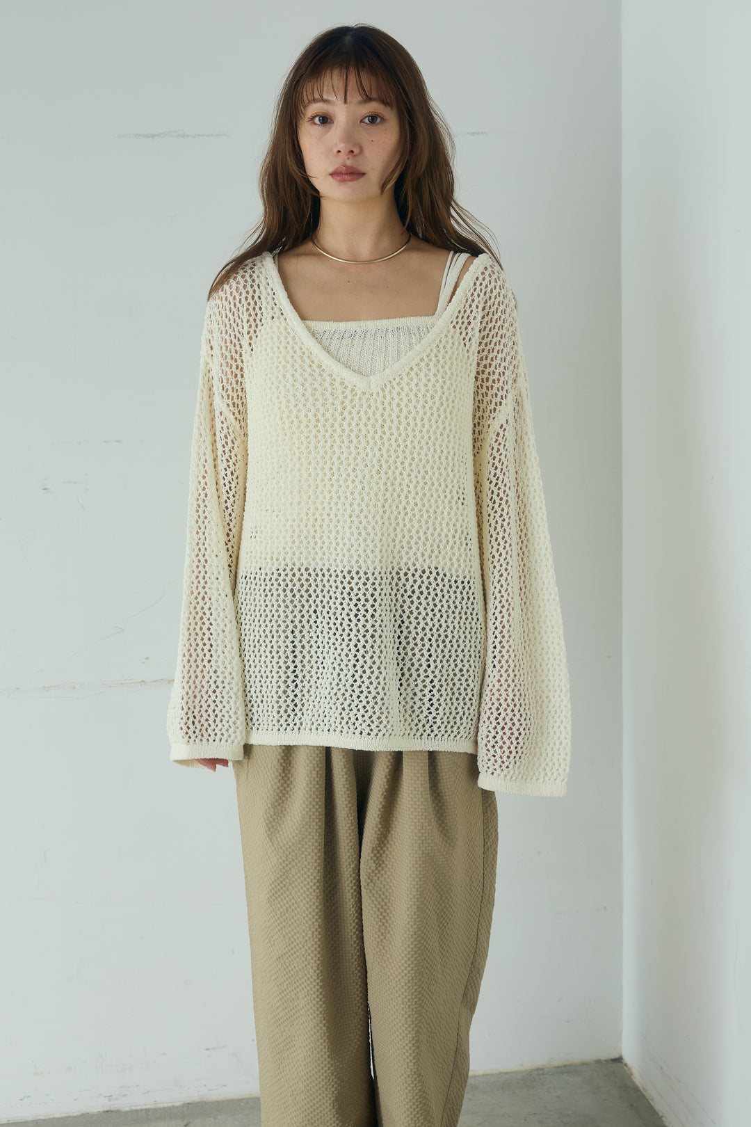 [SET]メッシュ編みビスチェセットVネックプルオーバー+カラーデニムタックカーブパンツ(2set)