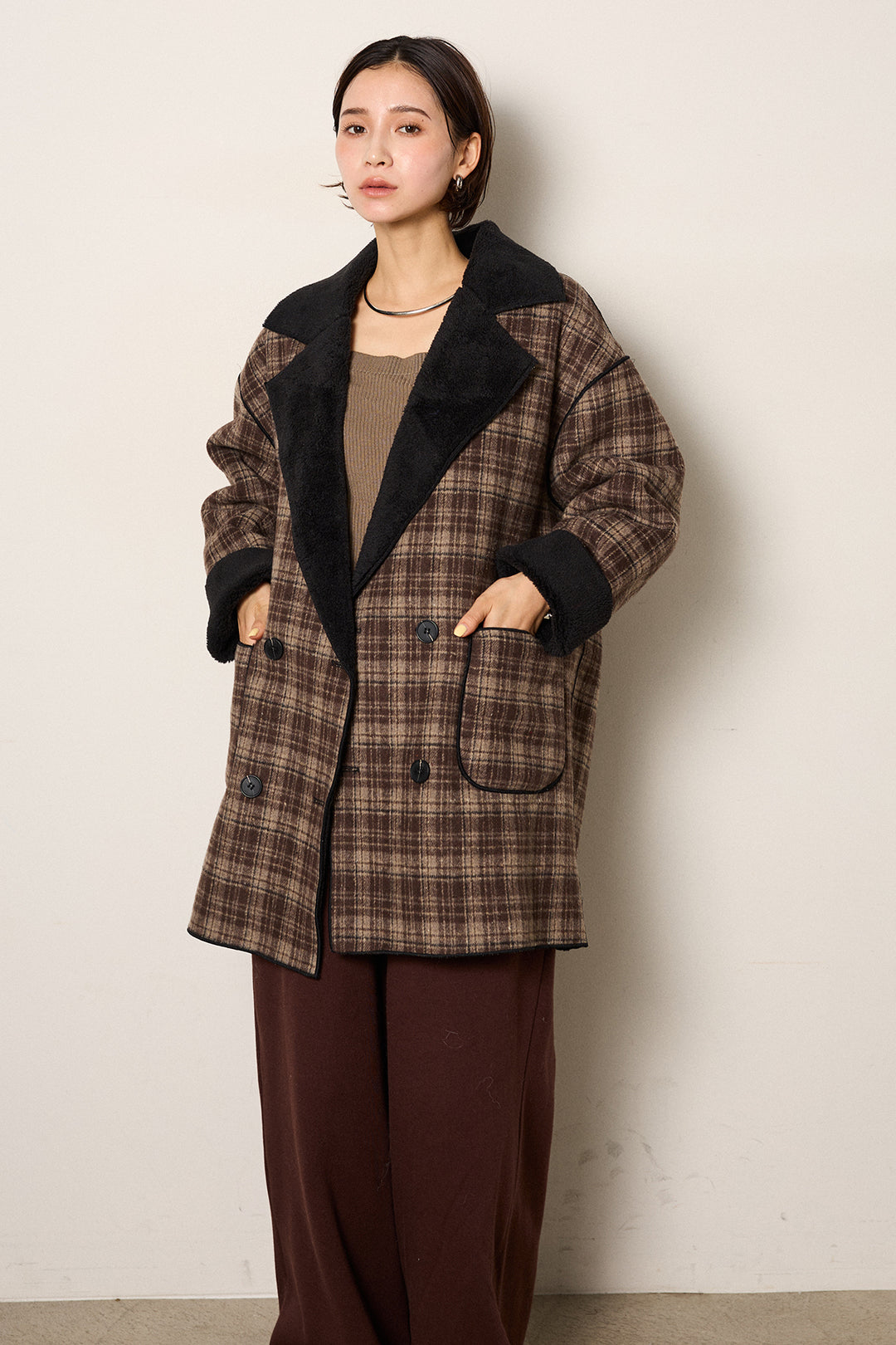 [SET]裏地ボアタータンチェック柄ミディアムコート+裏起毛スウェットワイドパンツ(2set)