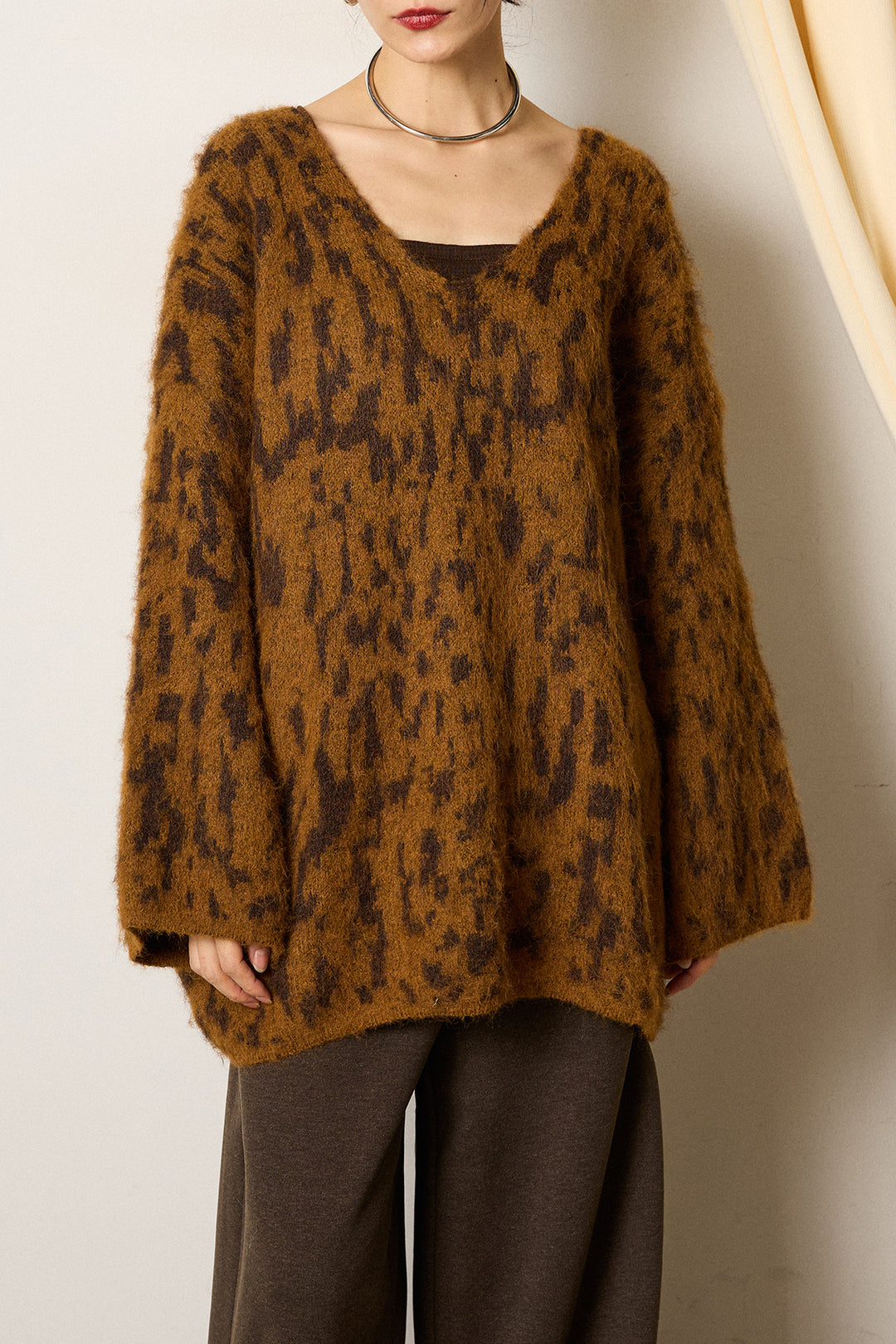 [SET]フラッフィーレオパードシャギーニット+ロープベルト付きスウェード調スカート(2set)