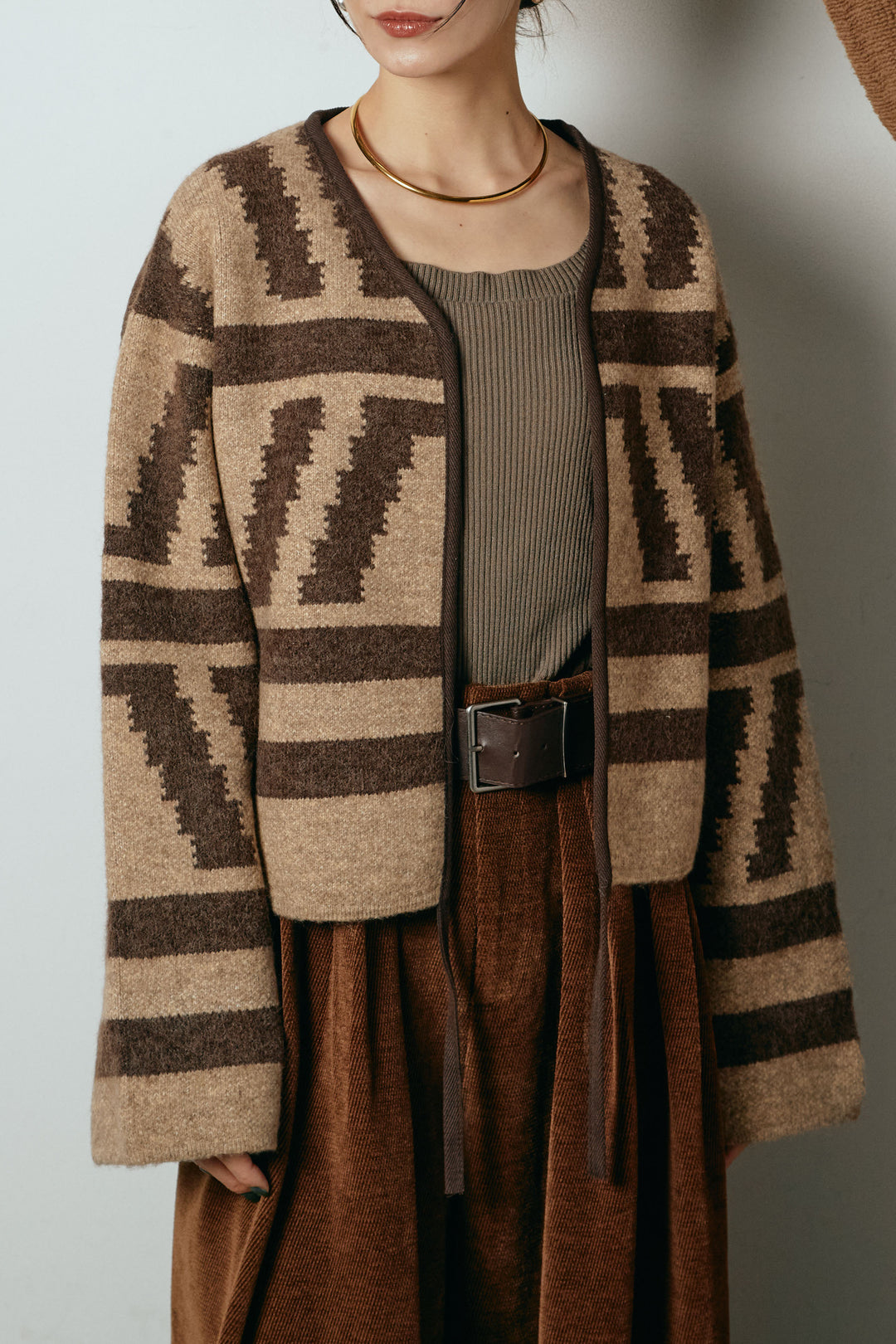 [SET]ノーカラー幾何学模様アウター+ベルトループコーデュロイワイドパンツ(2set)