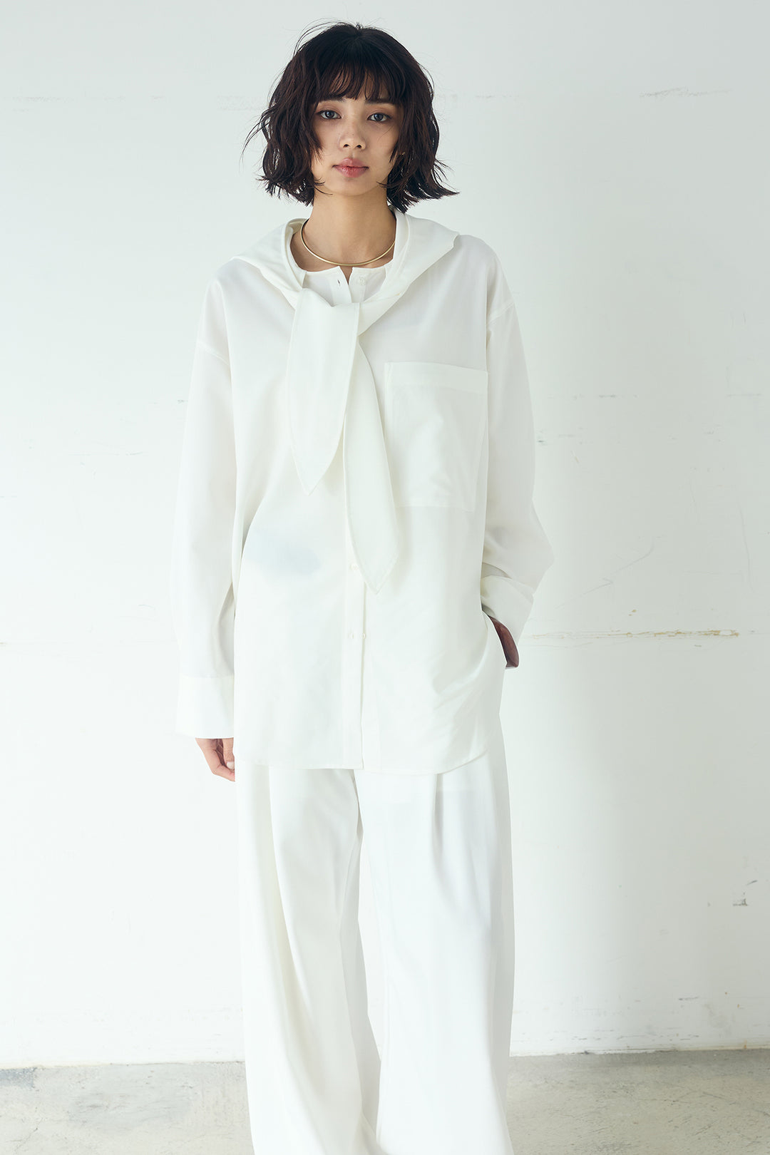 無地タイ付フーディーBIGシャツ