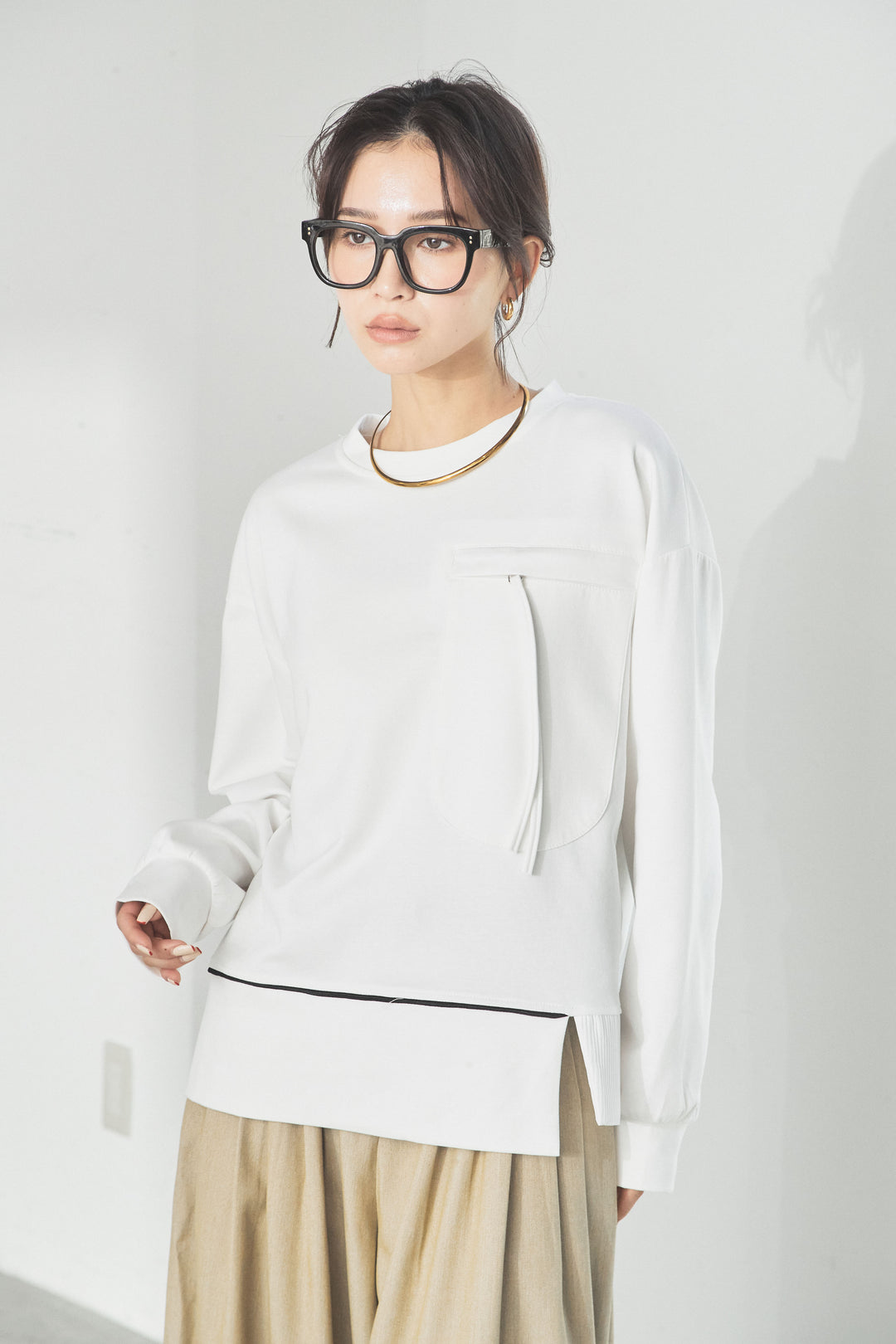 裾アシンメトリーポケットデザインプルオーバー/ホワイト