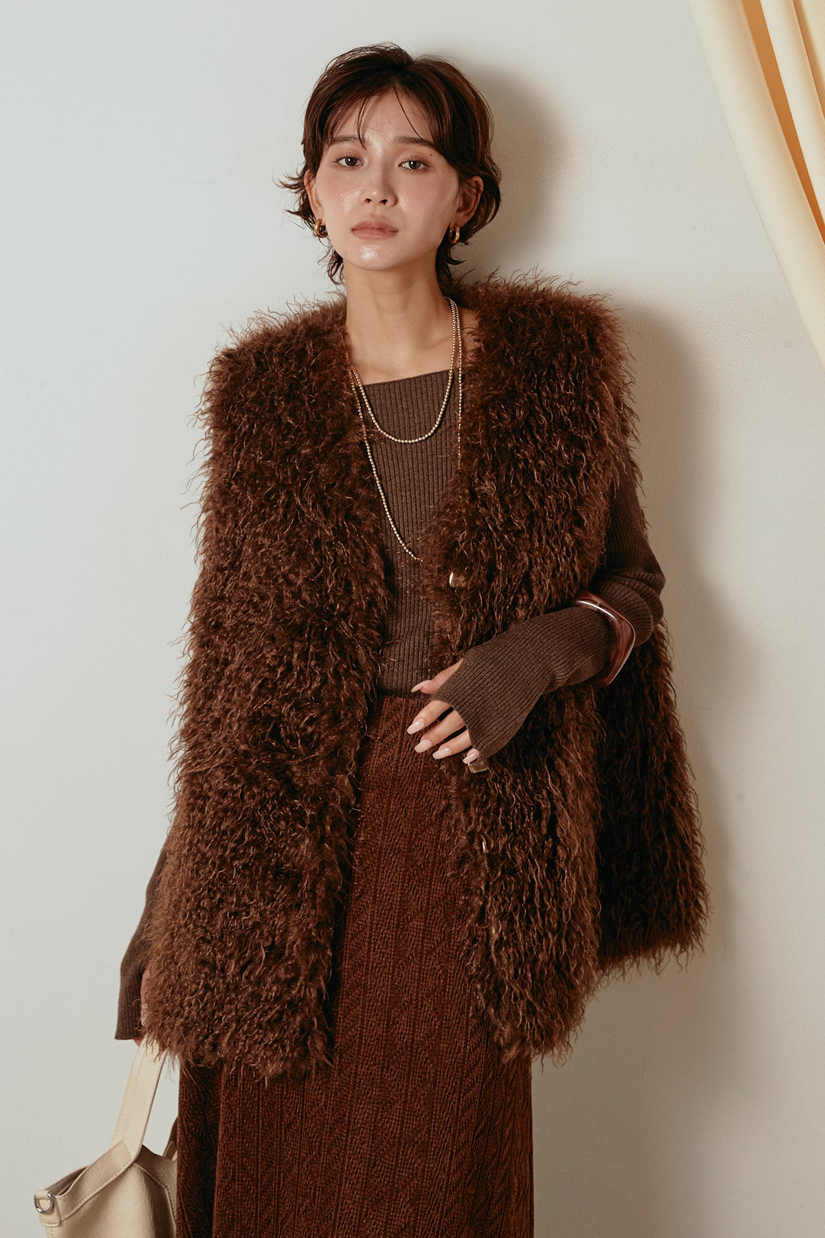 新品　セシカ　おしゃれフード付きベストグレー箔加工　サイズ４０　¥42900 新品 セシカ おしゃれフード付きベストグレー箔加工 サイズ40 ¥42900