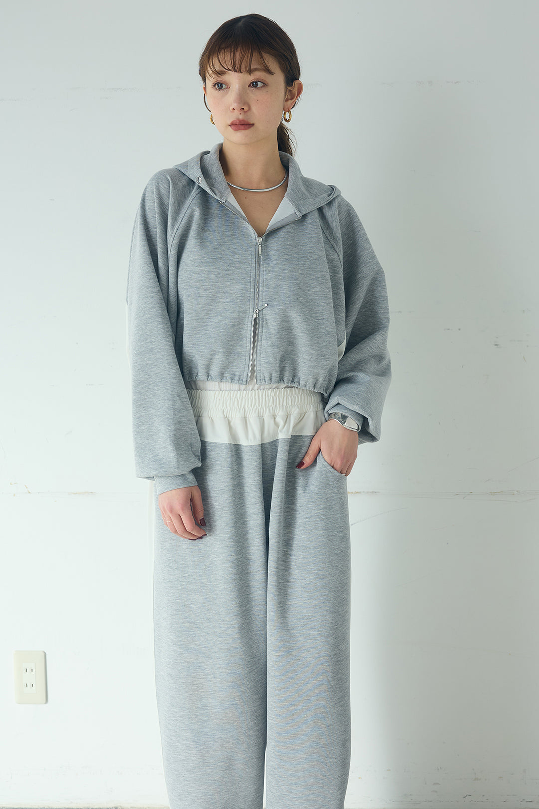 [SET]ドルマンショートフーディー+異素材切り替えスウェットパンツ(2set)