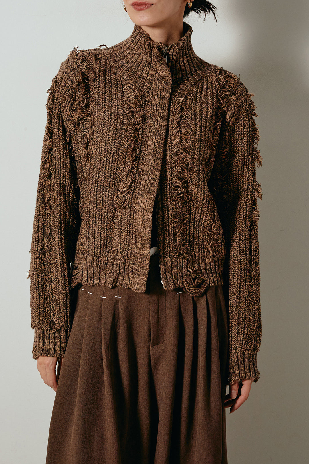 ハイネックフリンジジップニットトップス