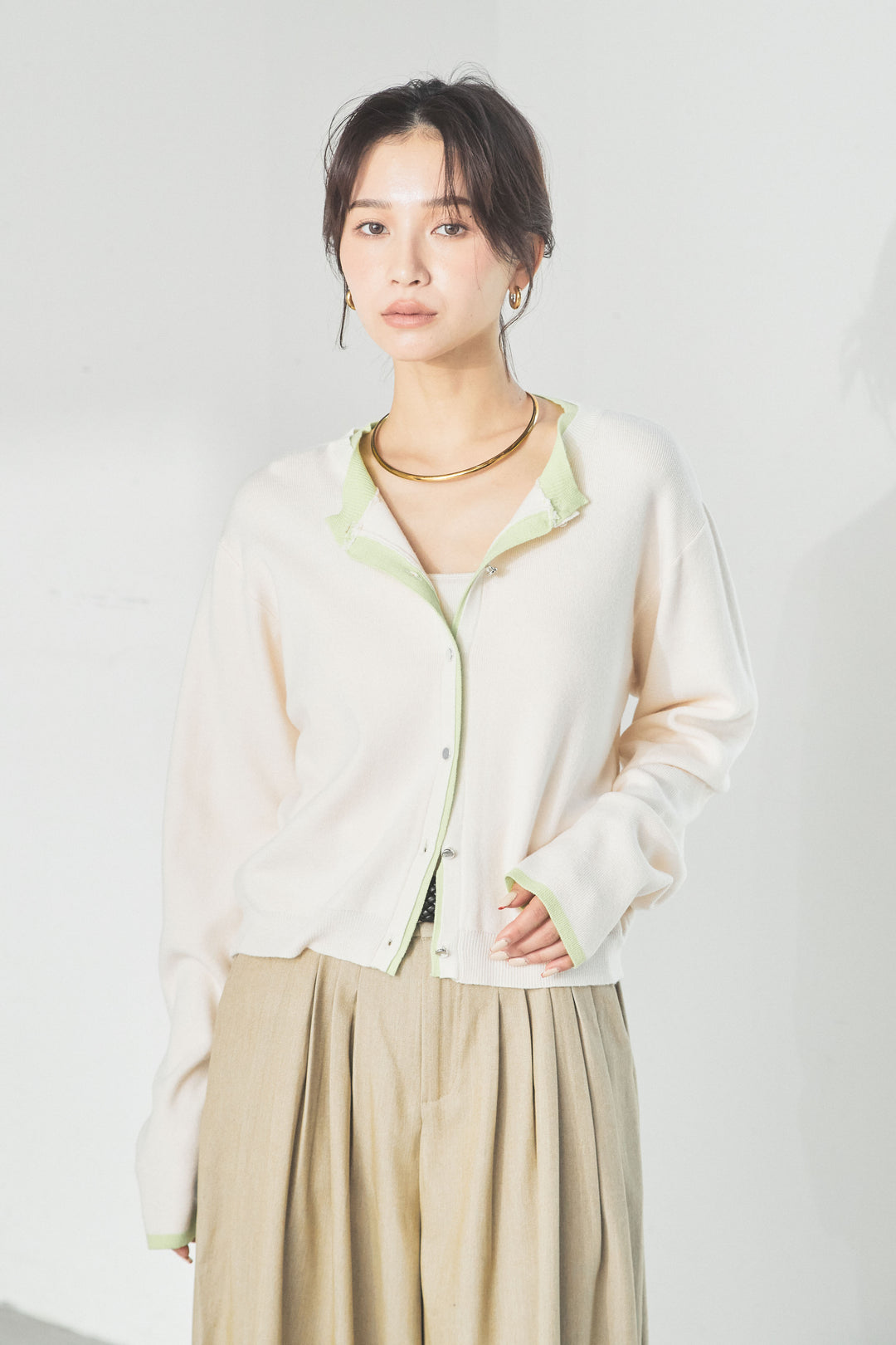 レイヤード風配色ニットカーディガン/アイボリー