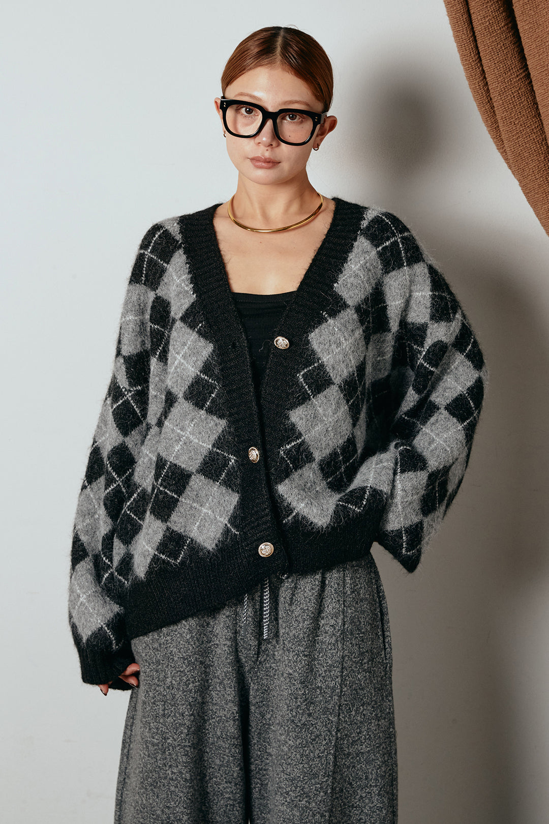 [SET]オーバーサイズ総柄Vネックニットカーディガン+杢ニットフレアパンツ(2set)