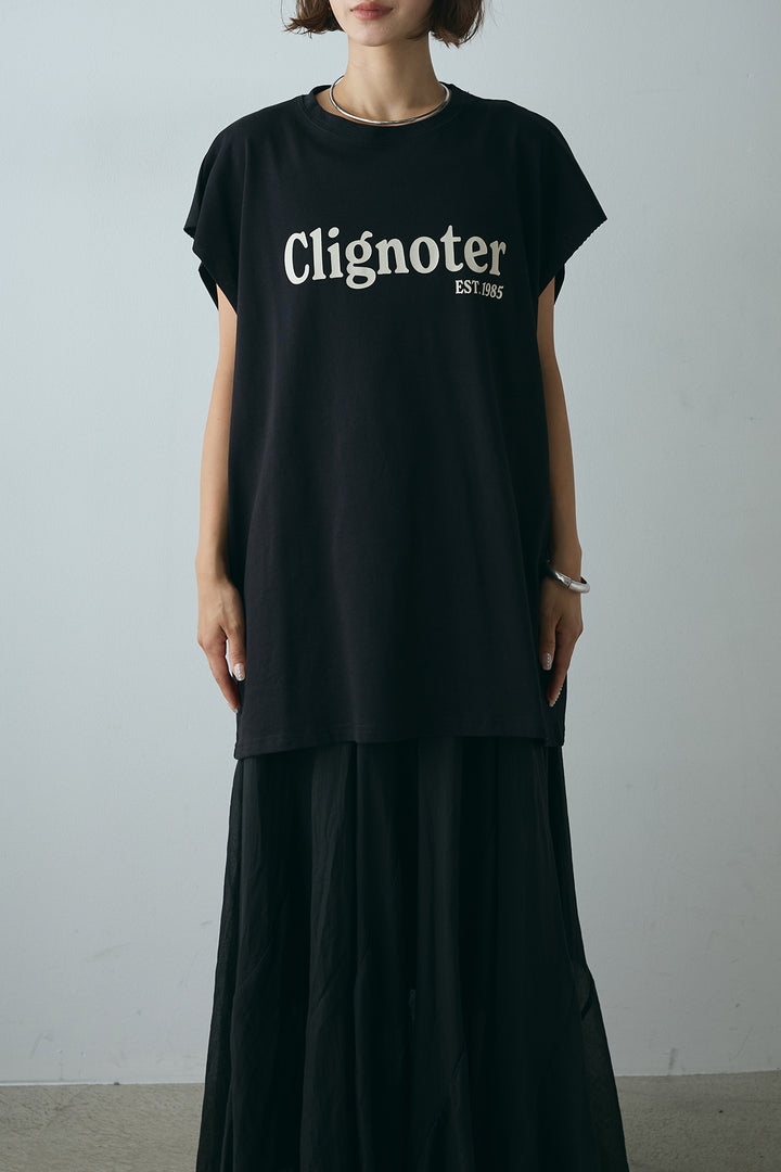 英字ロゴノースリーブTシャツ